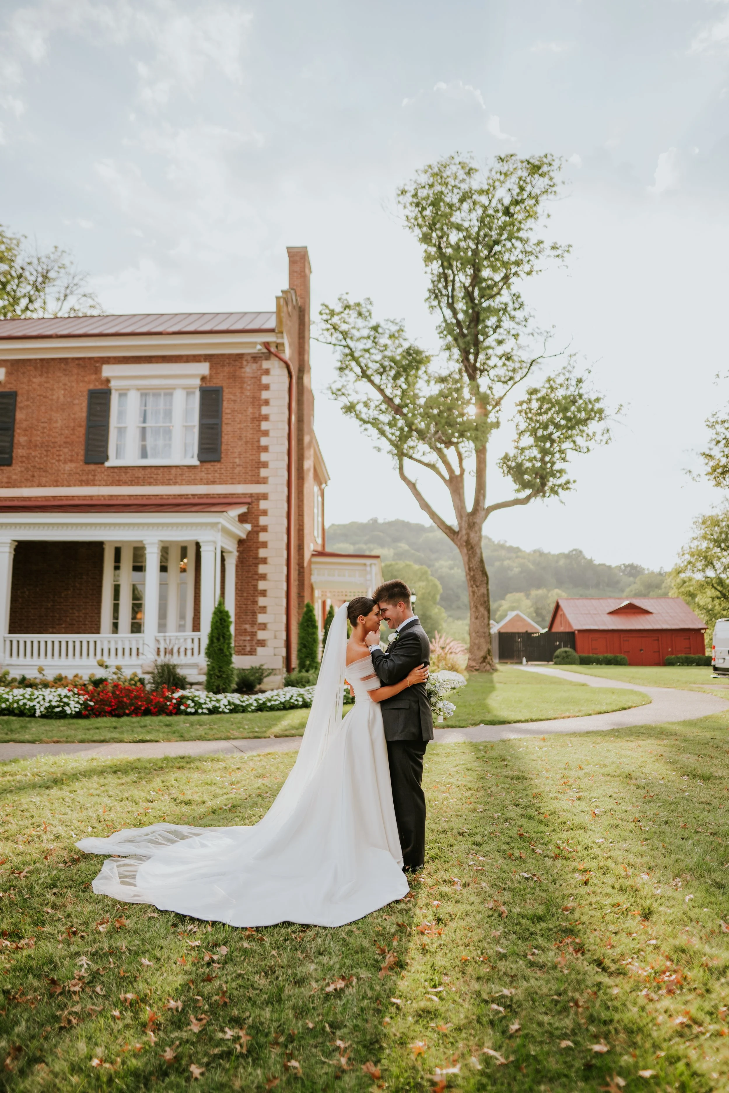 Ravenswood Mansion Wedding in Brentwood, TN | A Historic and Intimate Outdoor Celebration