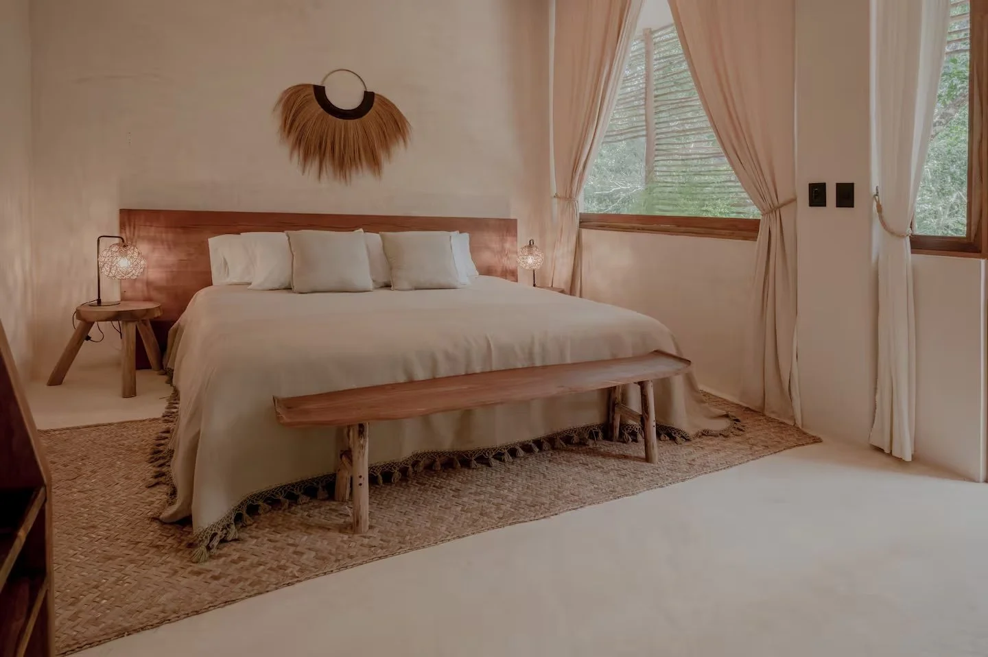 KING ROOM NICE PHOTO.jpeg