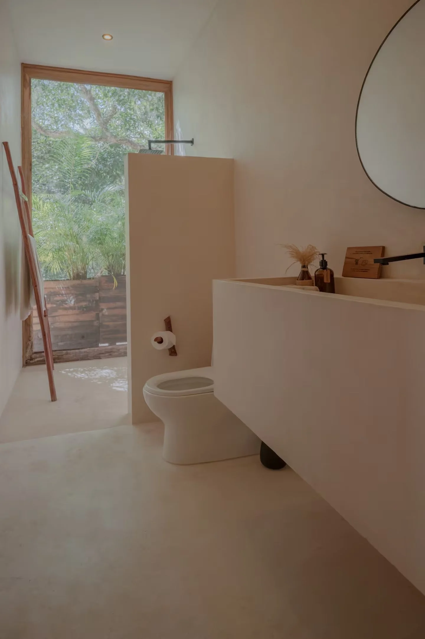 king inside bath 2.jpeg