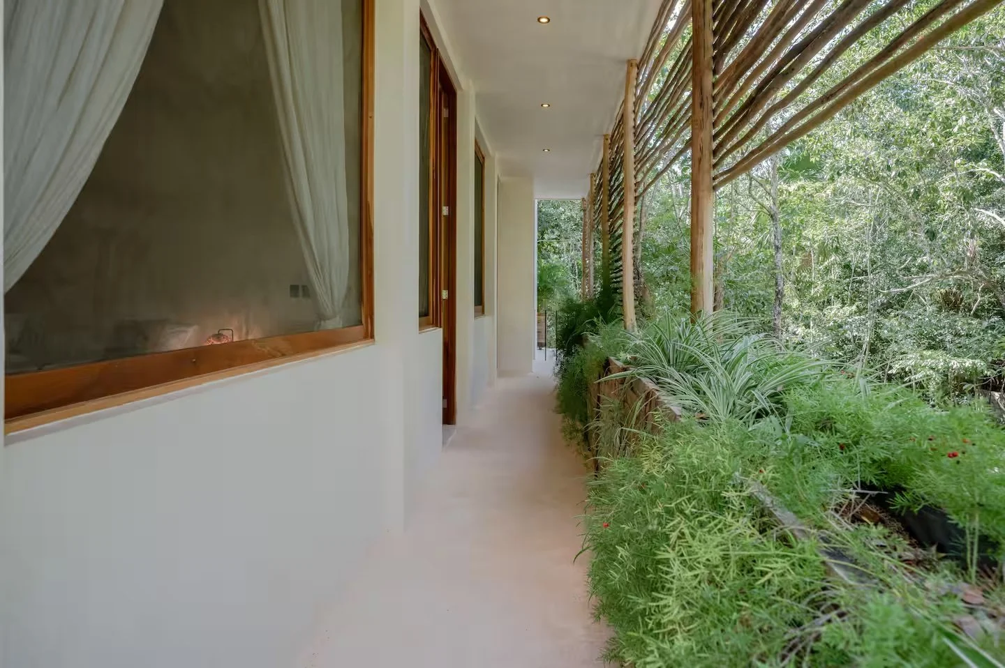 Add 2nd Person/Friend to King Room $2296