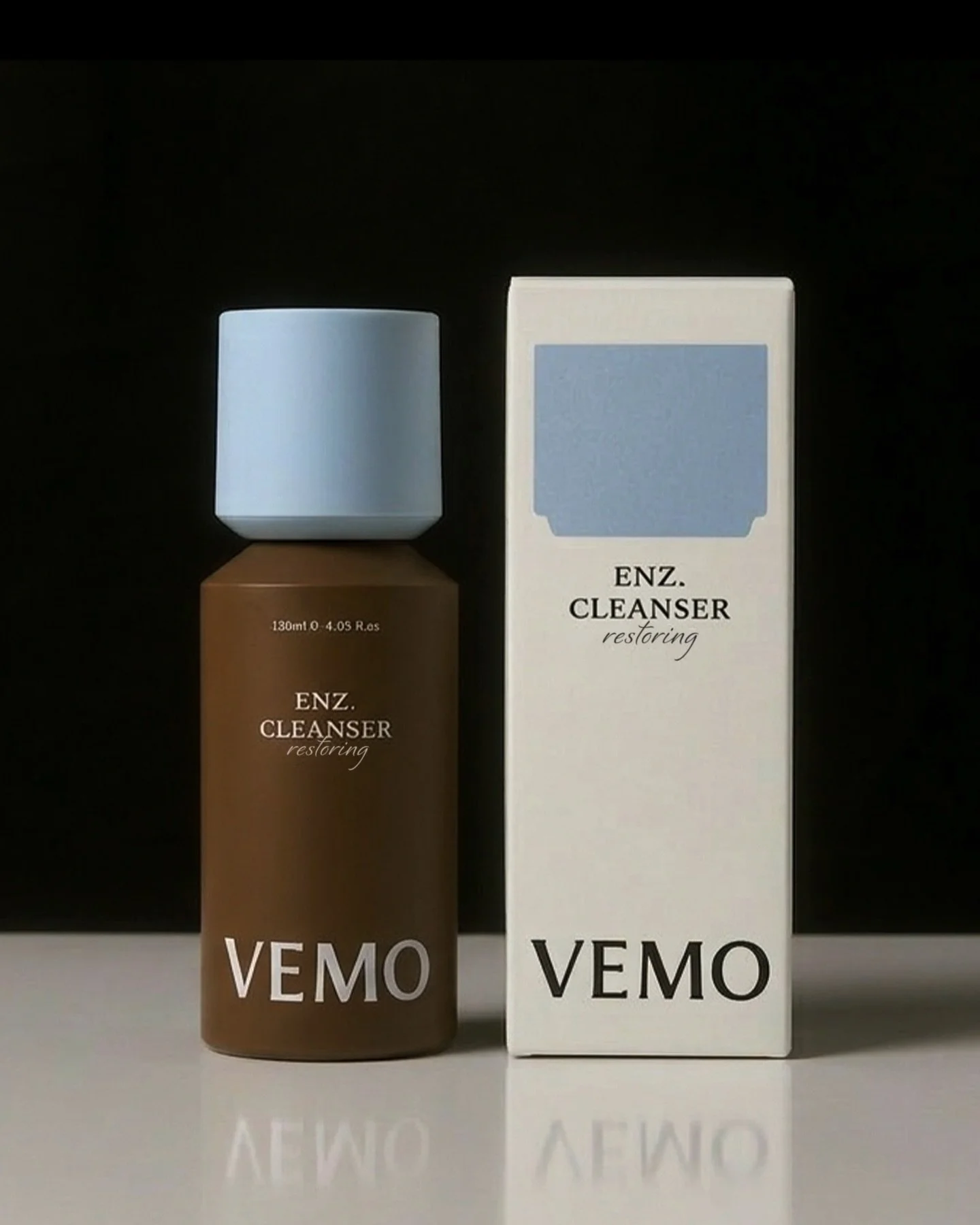 Enz.Cleanser - restoring

A gentle pH balanced cleansing formula enriched with PHA and Bifida Ferment Filtrate to help refine texture, support hydration, and maintain the skin&rsquo;s natural balance for a smooth and fresh looking complexion.
#vemosk