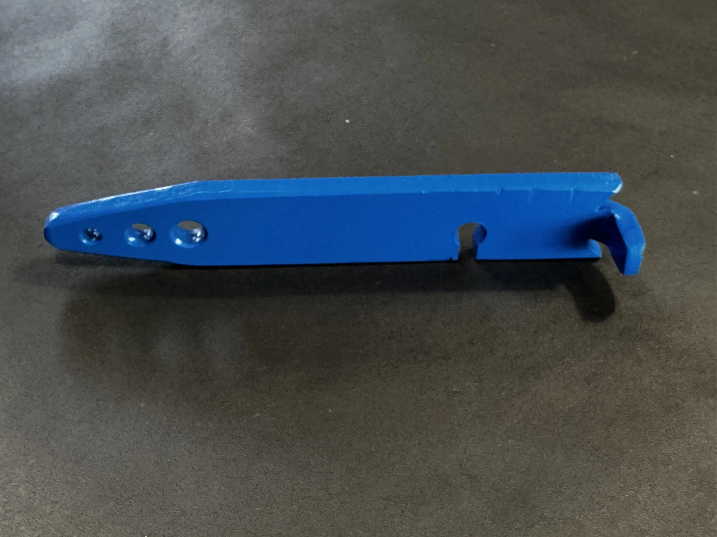 Side Kick Barbed Wire Twister