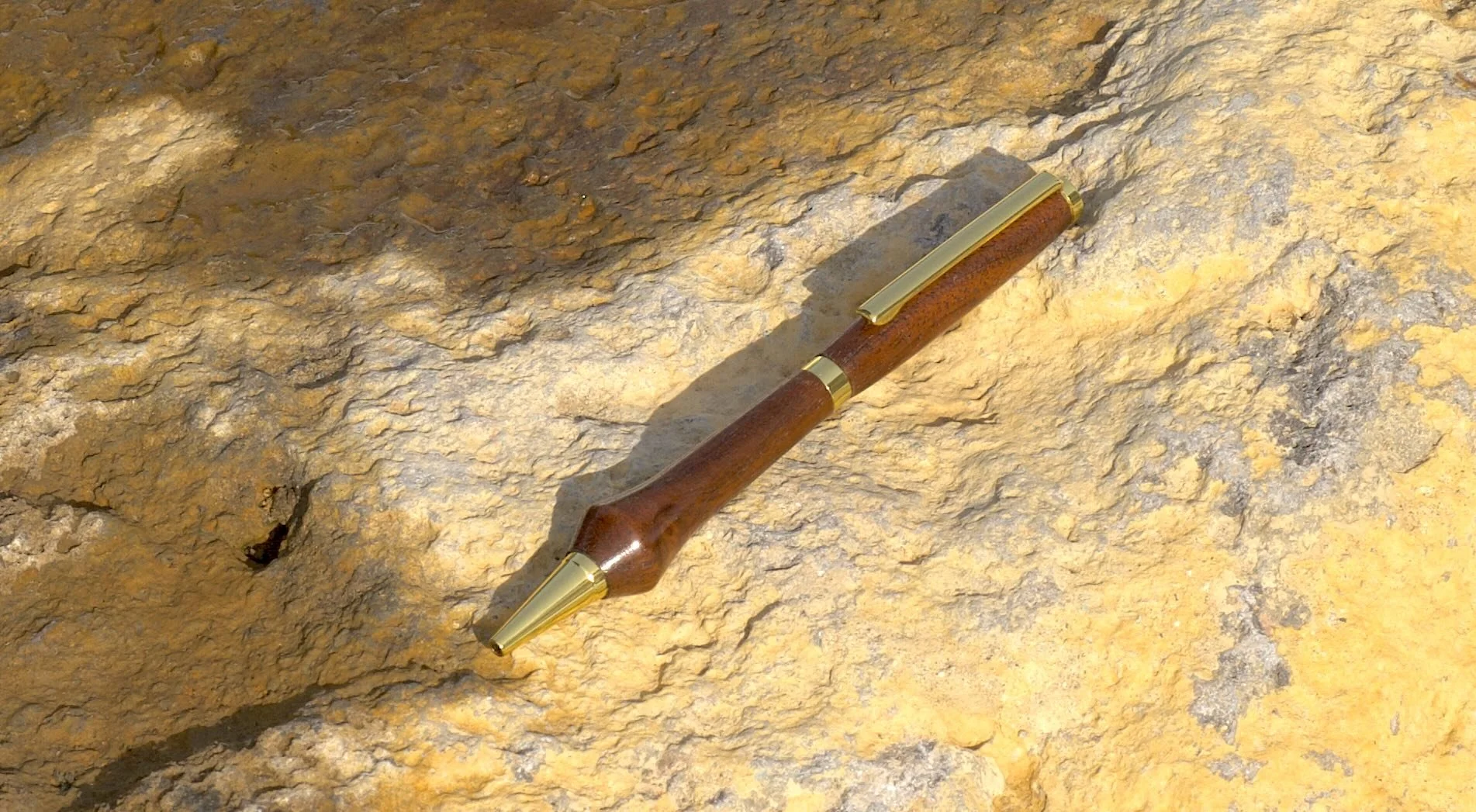 The Curved Grip Pen - Kingwood wood