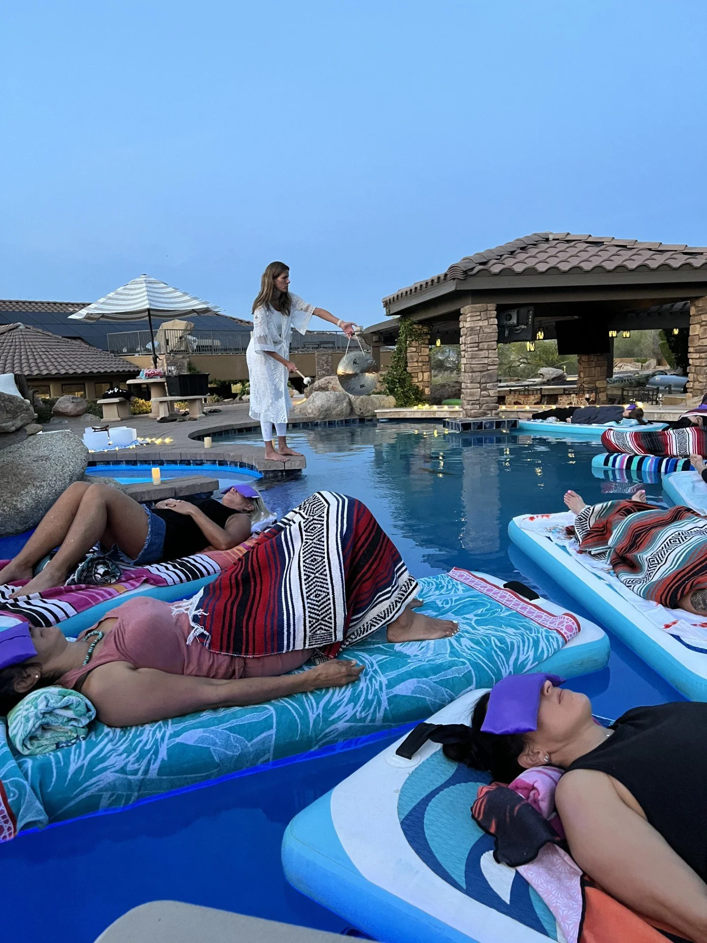  Benefits of a Floating Sound Bath