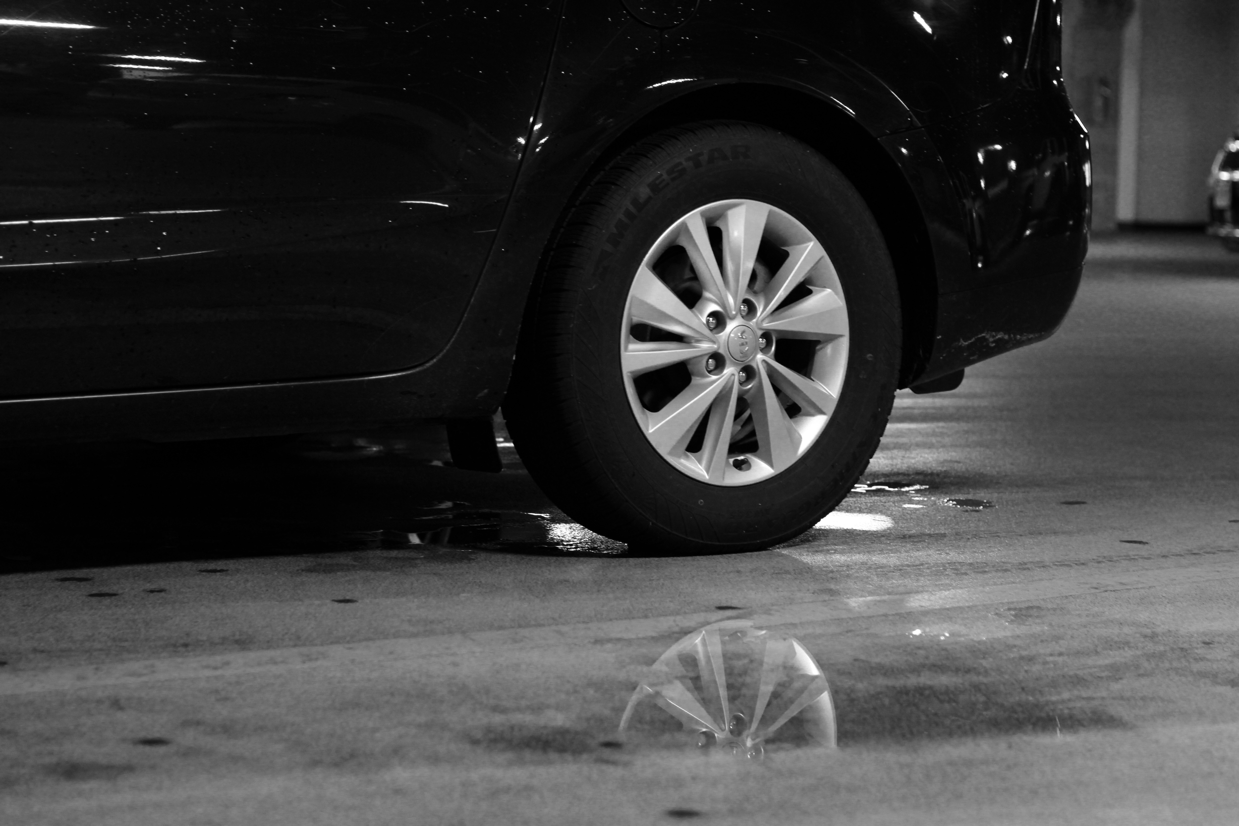 Carwheelreflection.png