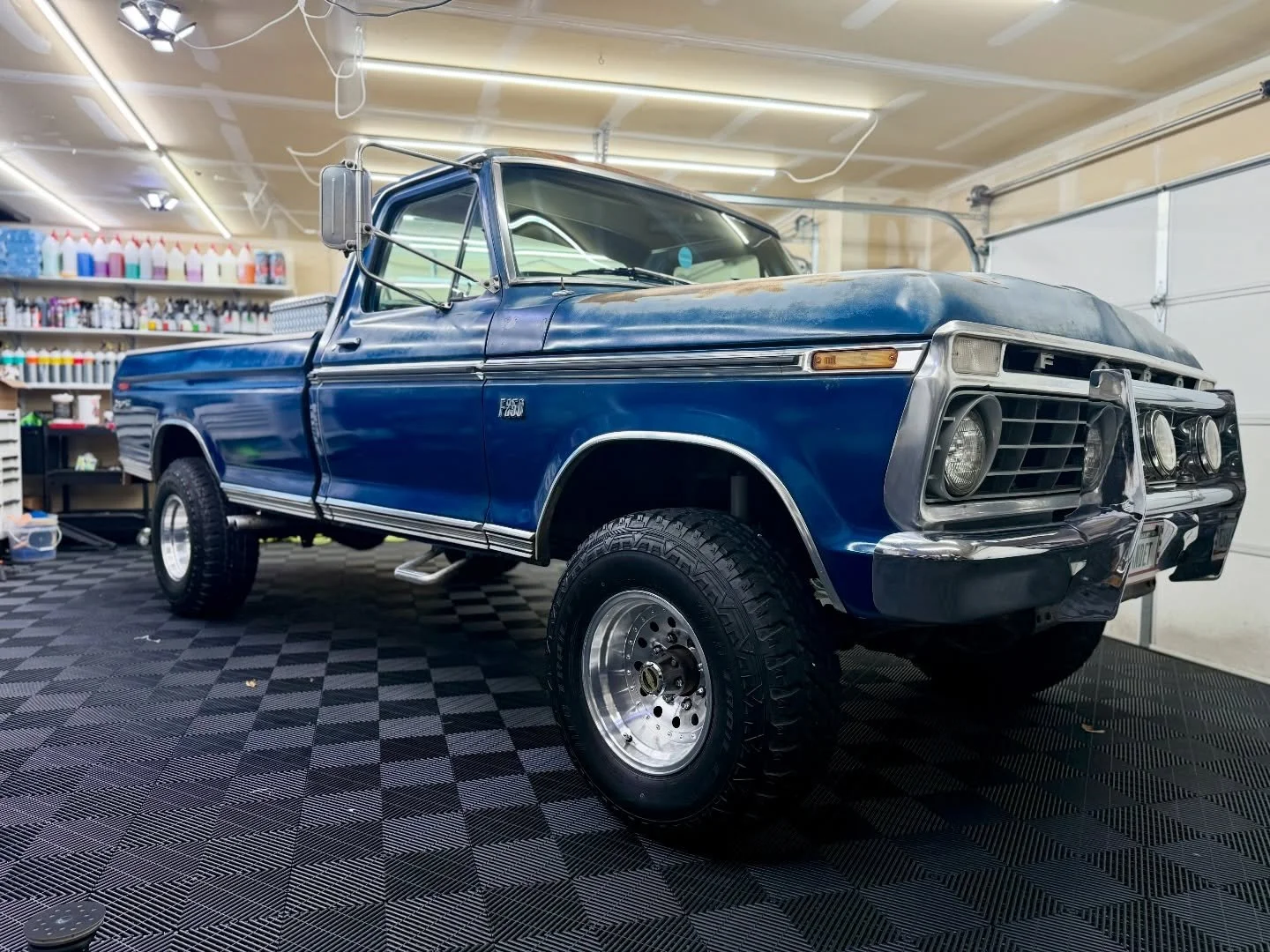 1975 F250 Ranger XLT Paint Correction💙

Save 10% when you use code &ldquo;PURDY10&rdquo; at www.theragcompany.com !!!

#purdyautopros #notyouraveragedetailerperiod