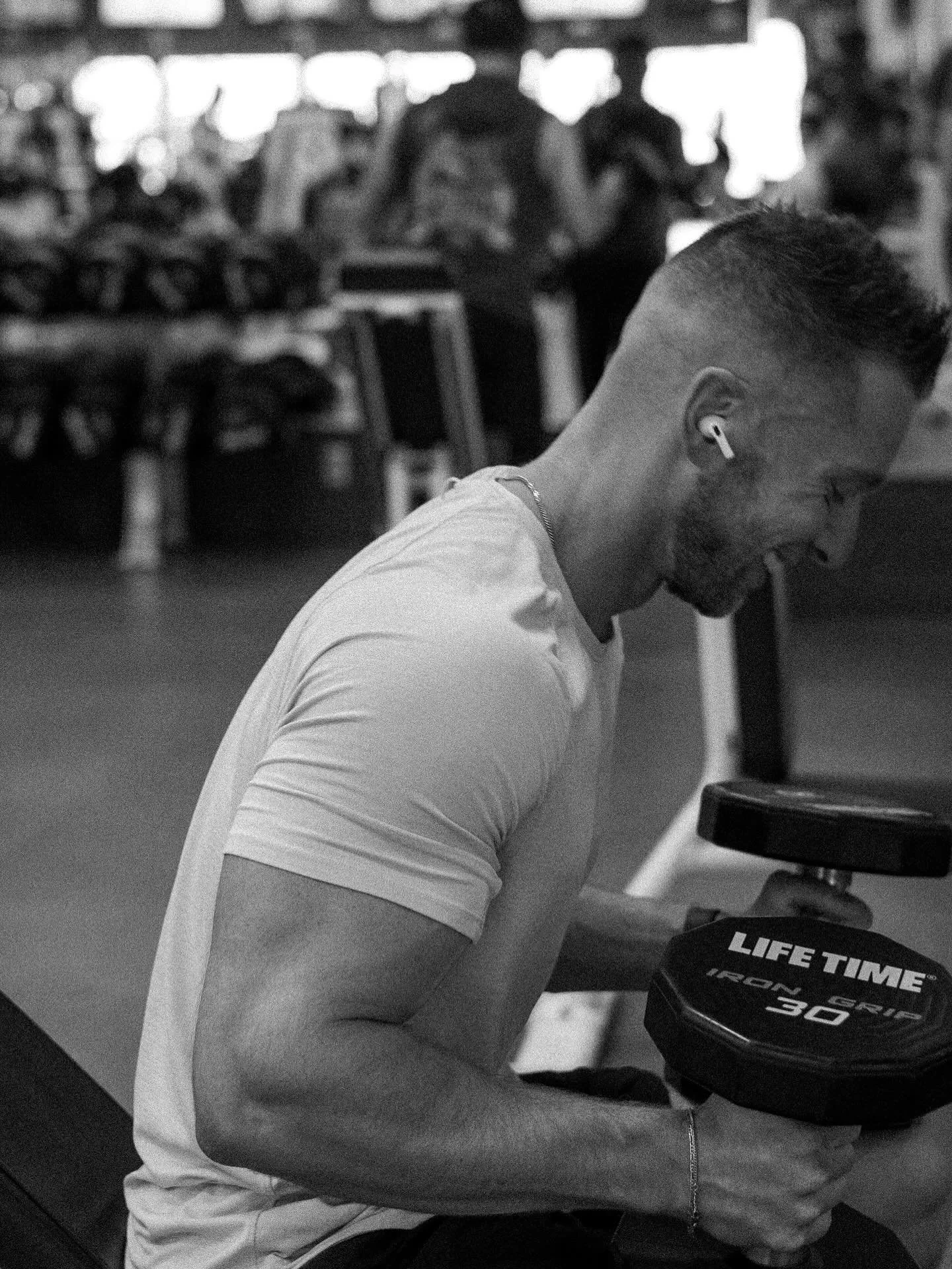 For those of you that know me, you know I value the rhythms of fitness. Constantly being in changing environments, fitness has been a resource for me to stay anchored both physically and spiritually.

5 thoughts I had this morning that fitness teache