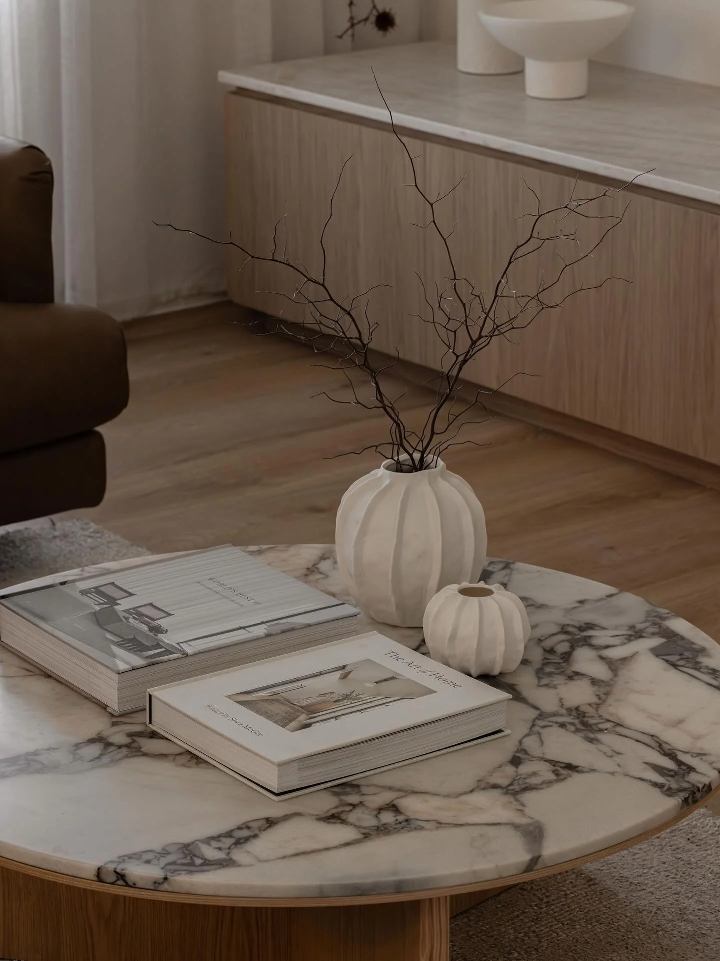 Style should be intentional, not loud.
Welcome to Aura.