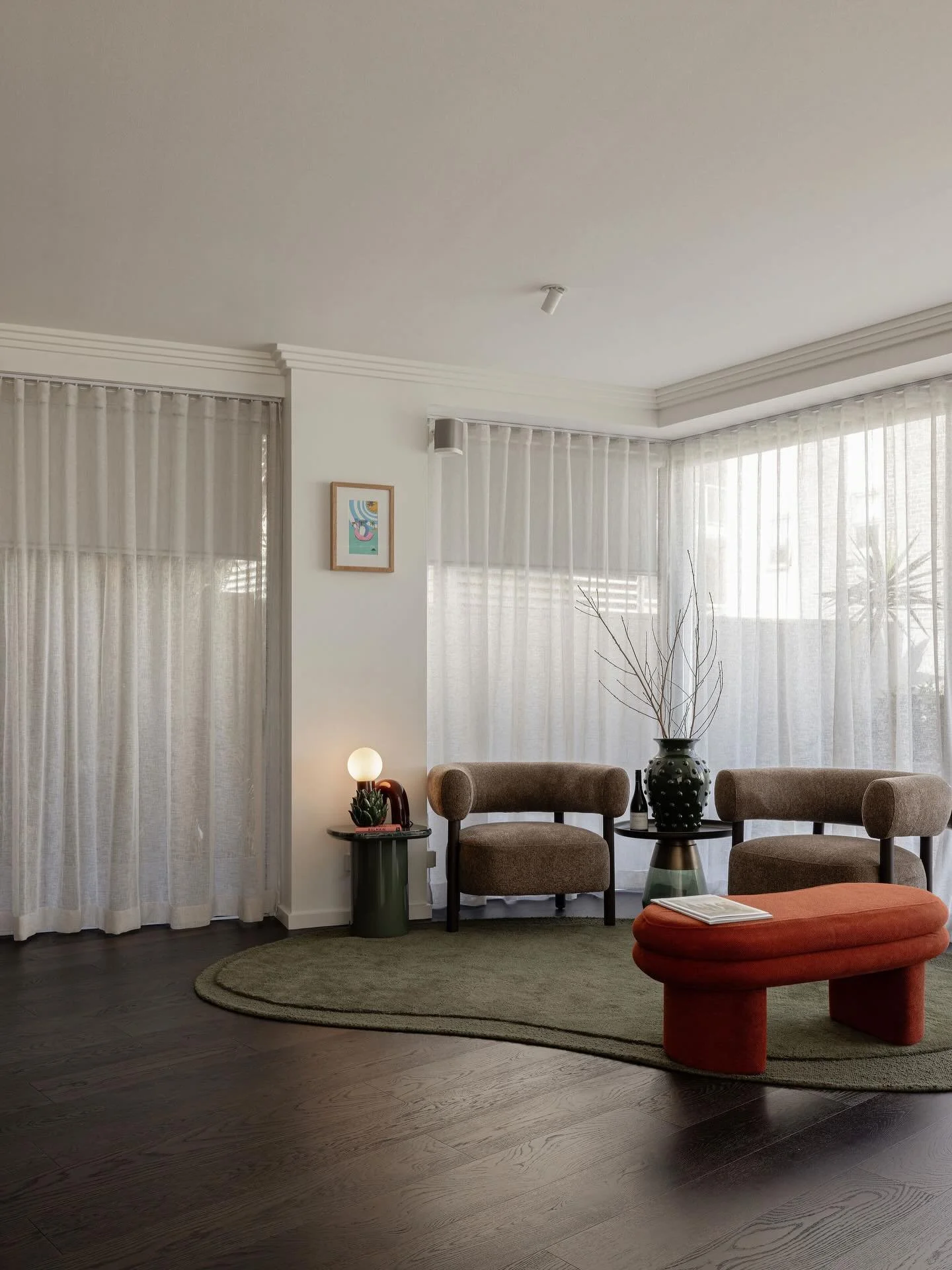 Calm, inviting and considered. Spaces designed for buyers to imagine themselves at home the moment they walk in the door.

#newcastlepropertystaging