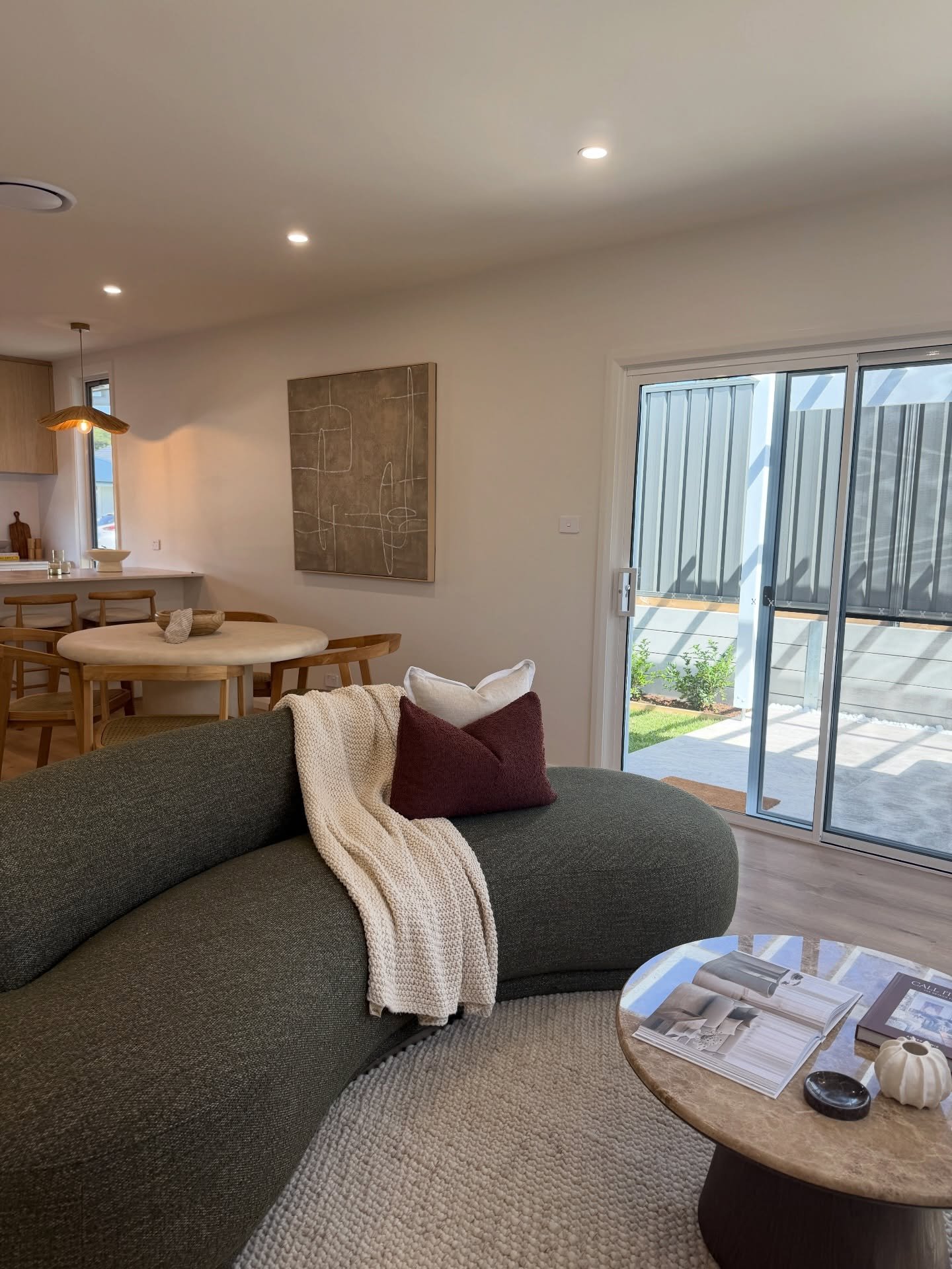 Waratah install ✨
Creating spaces that help buyers see the lifestyle, not just the layout, because emotion is what sells homes.

Listed with @daltonpartners