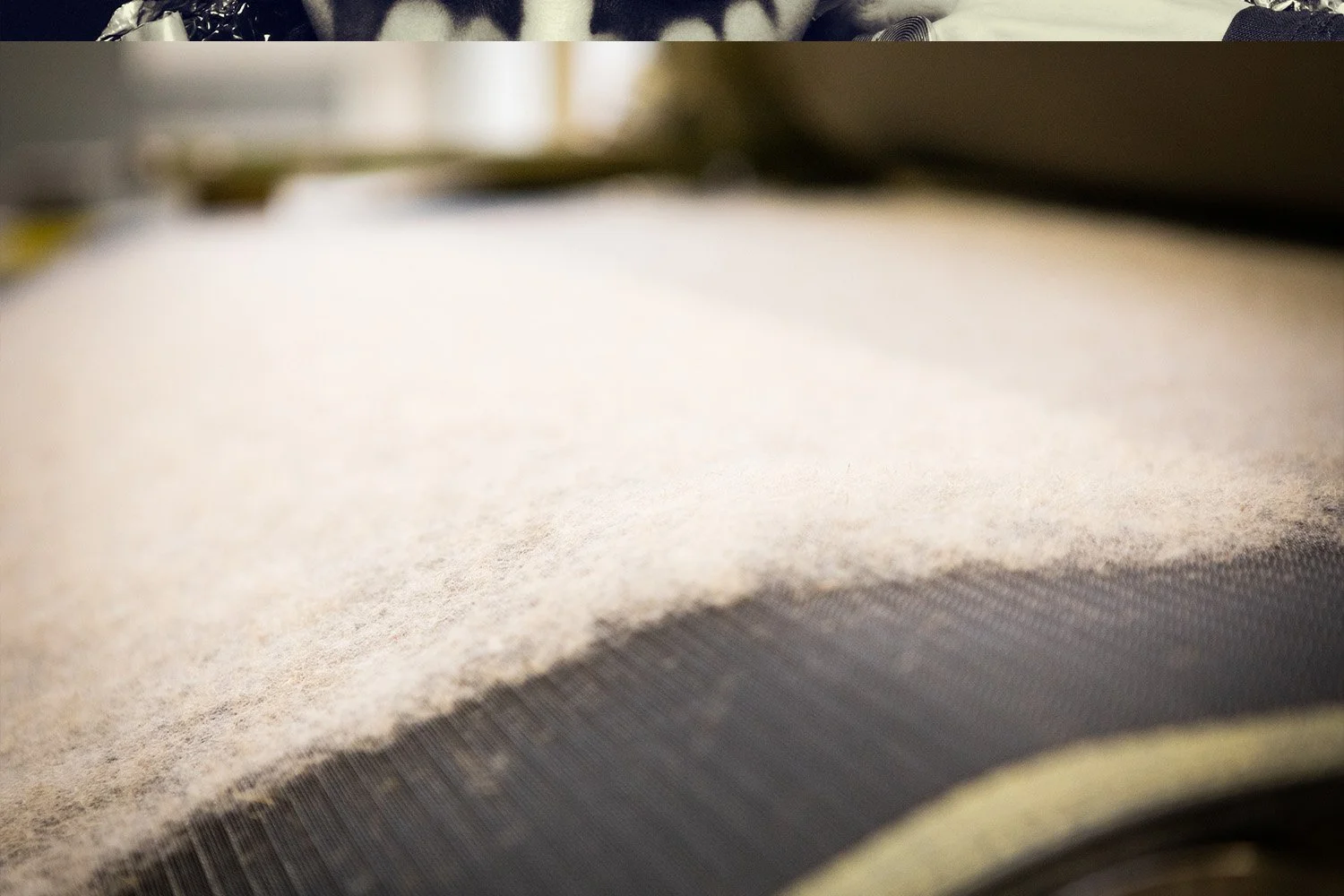 drylaid nonwoven web 