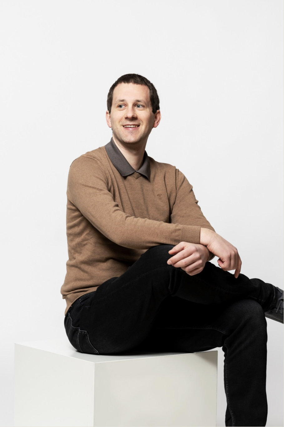 David Ambrosch, Ing., Innenarchitekt   
Teamleitung Planungsorganisation &  Projektmanagement  
