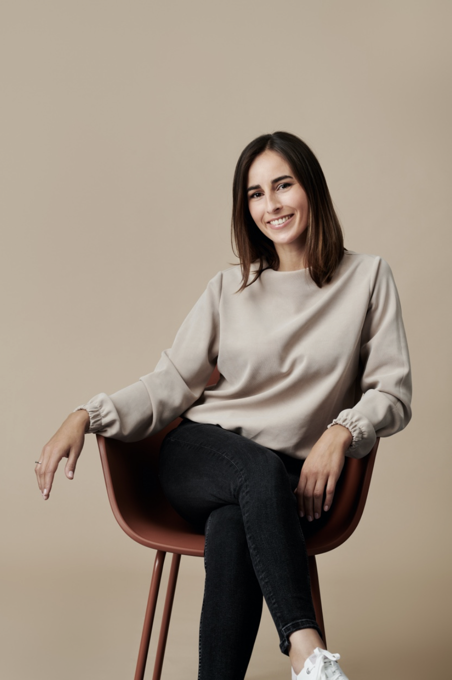 Christina Knorr, MA in Arts & Design   
Product Designer  
Teamleitung Design & Innovation