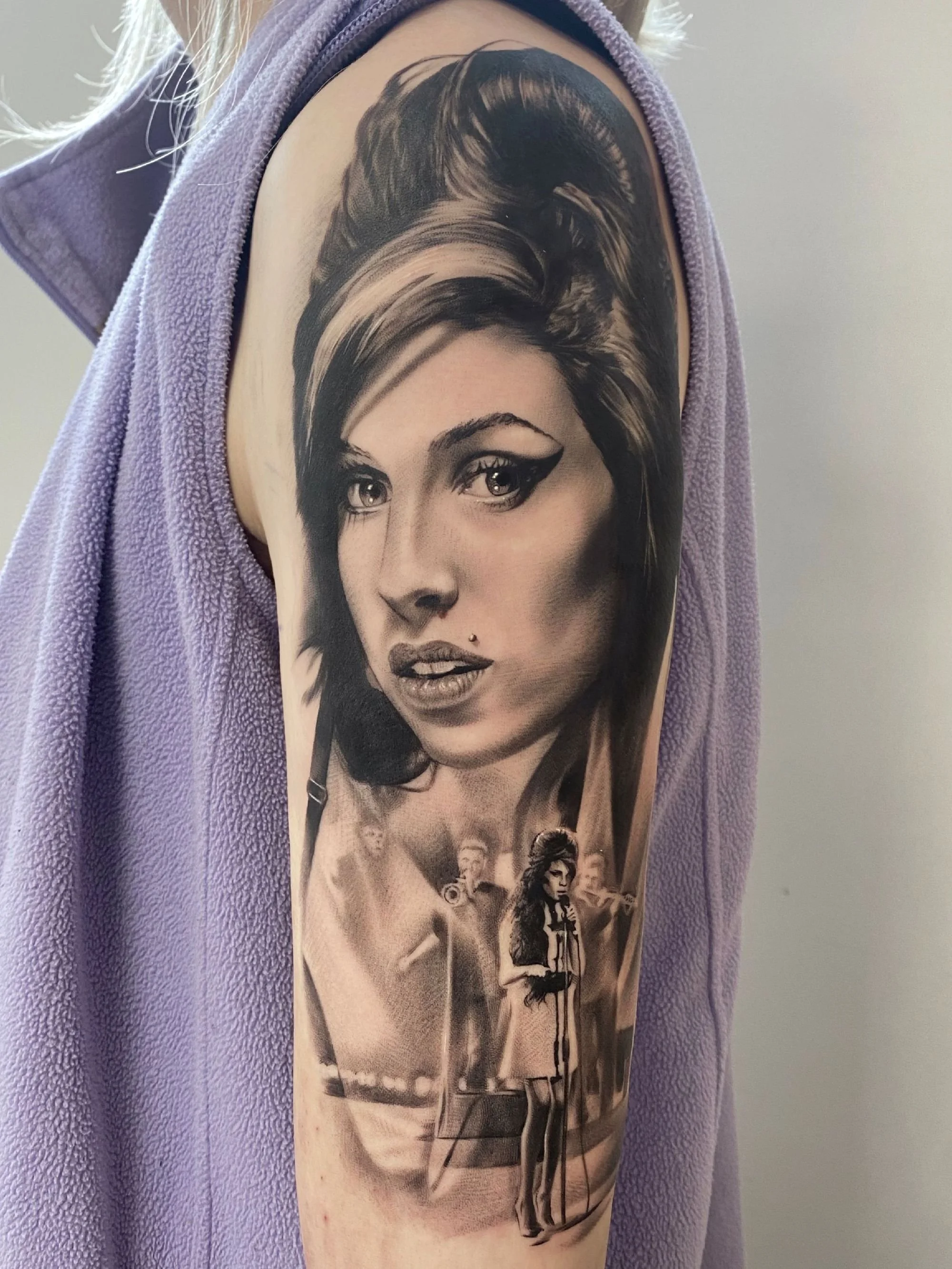 ciaran-harrington-amy-winehouse-portrait-black-grey-tattoo-cambridge.jpg