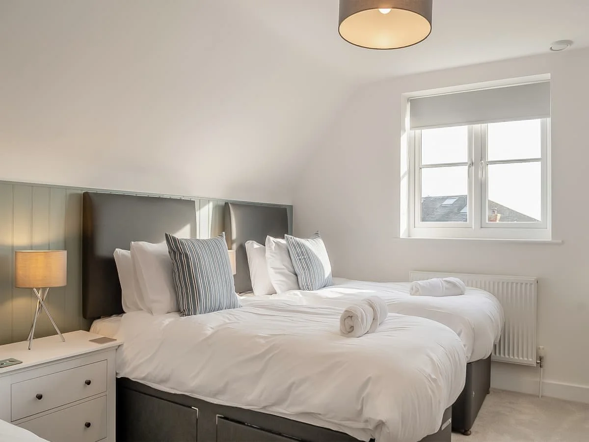 triple single bed room rr.jpg