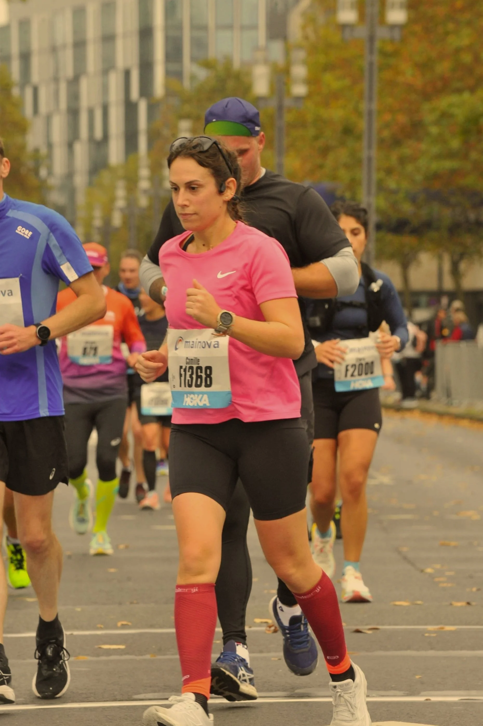 Groupe de coureurs participant à une course en plein air lors d'une manifestation sportive