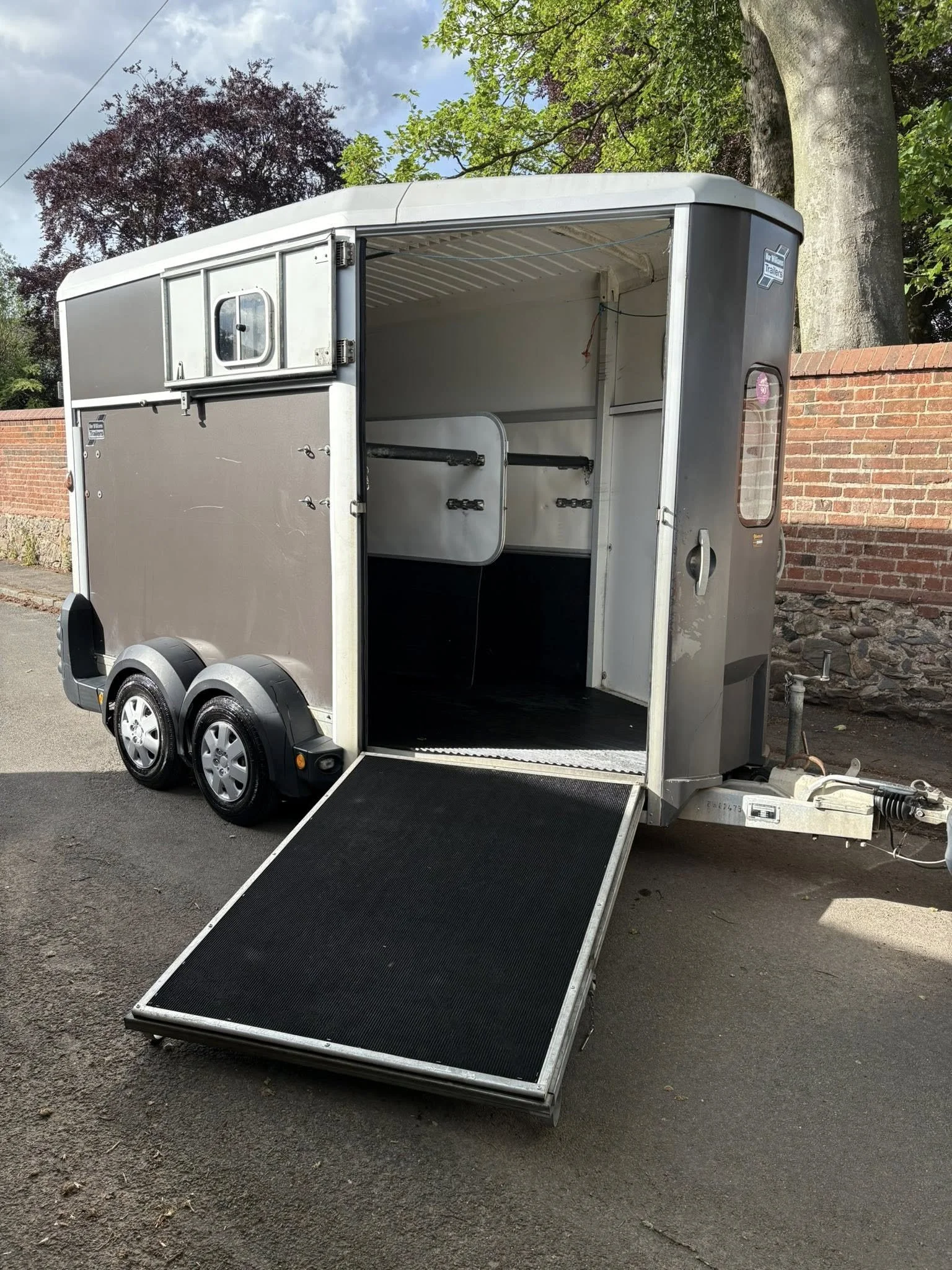 stunning HB511 ifor williams horse trailer yorkshire