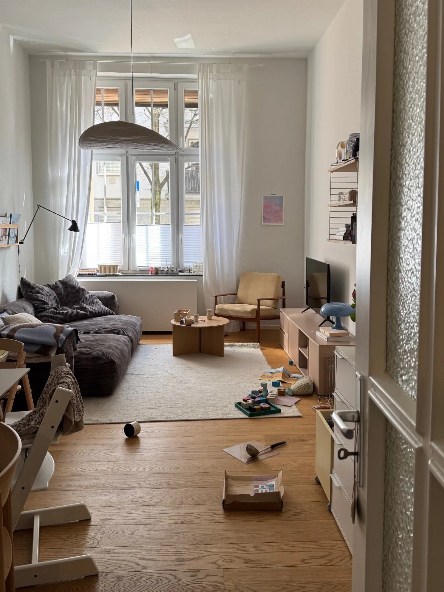 Just our living room.
&hellip;when being lived in ✌🏻

#livingwithkids