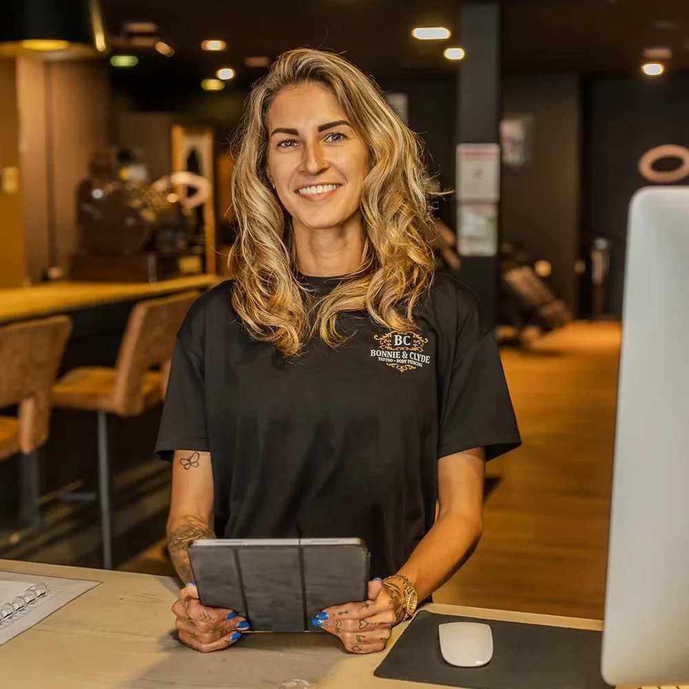 Piercing, piercing shop, helix piercing