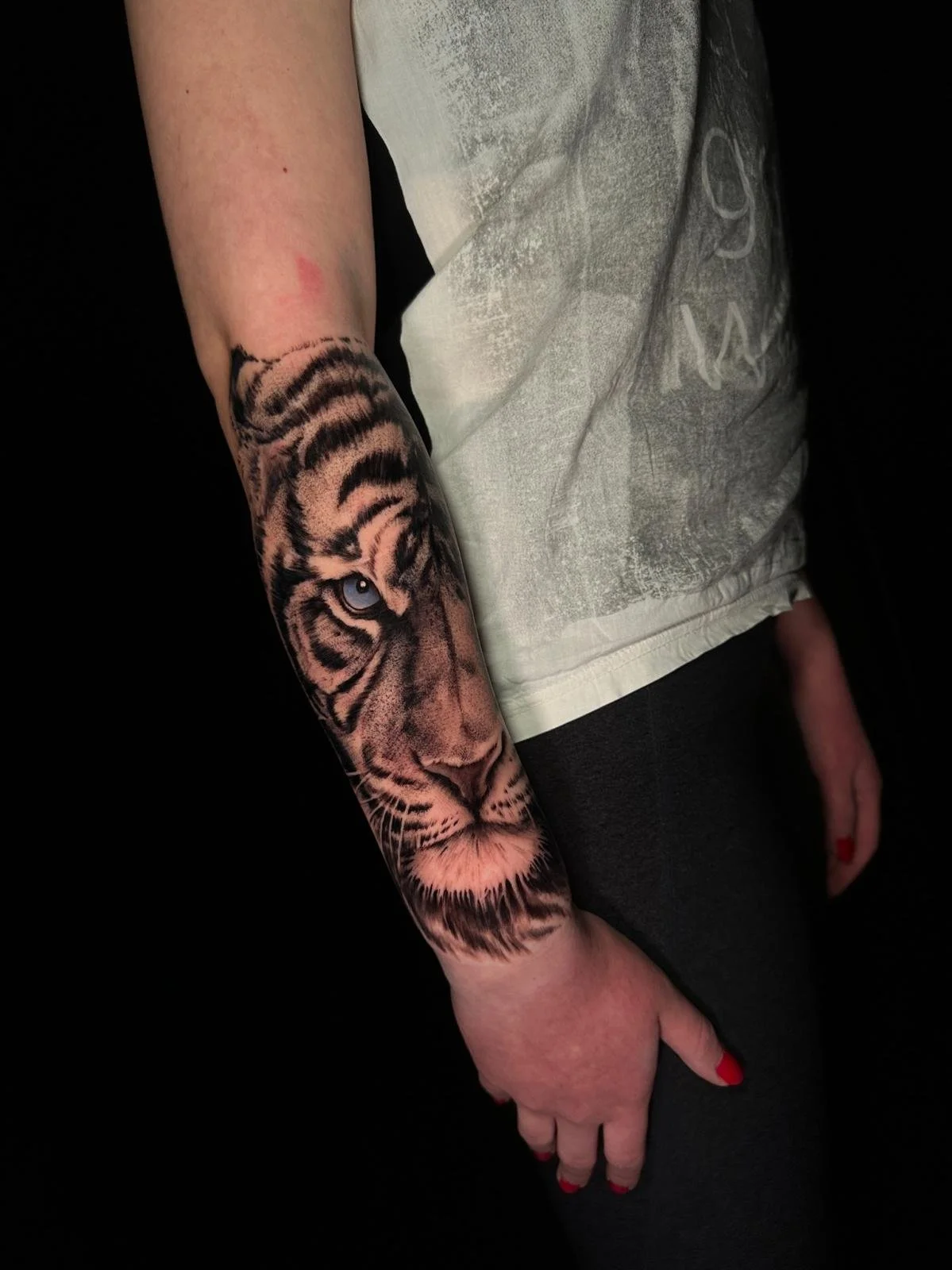 tattoo, tattoo shop, fine line tattoo