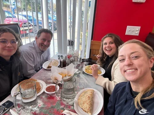 FarmingtonLunch.webp