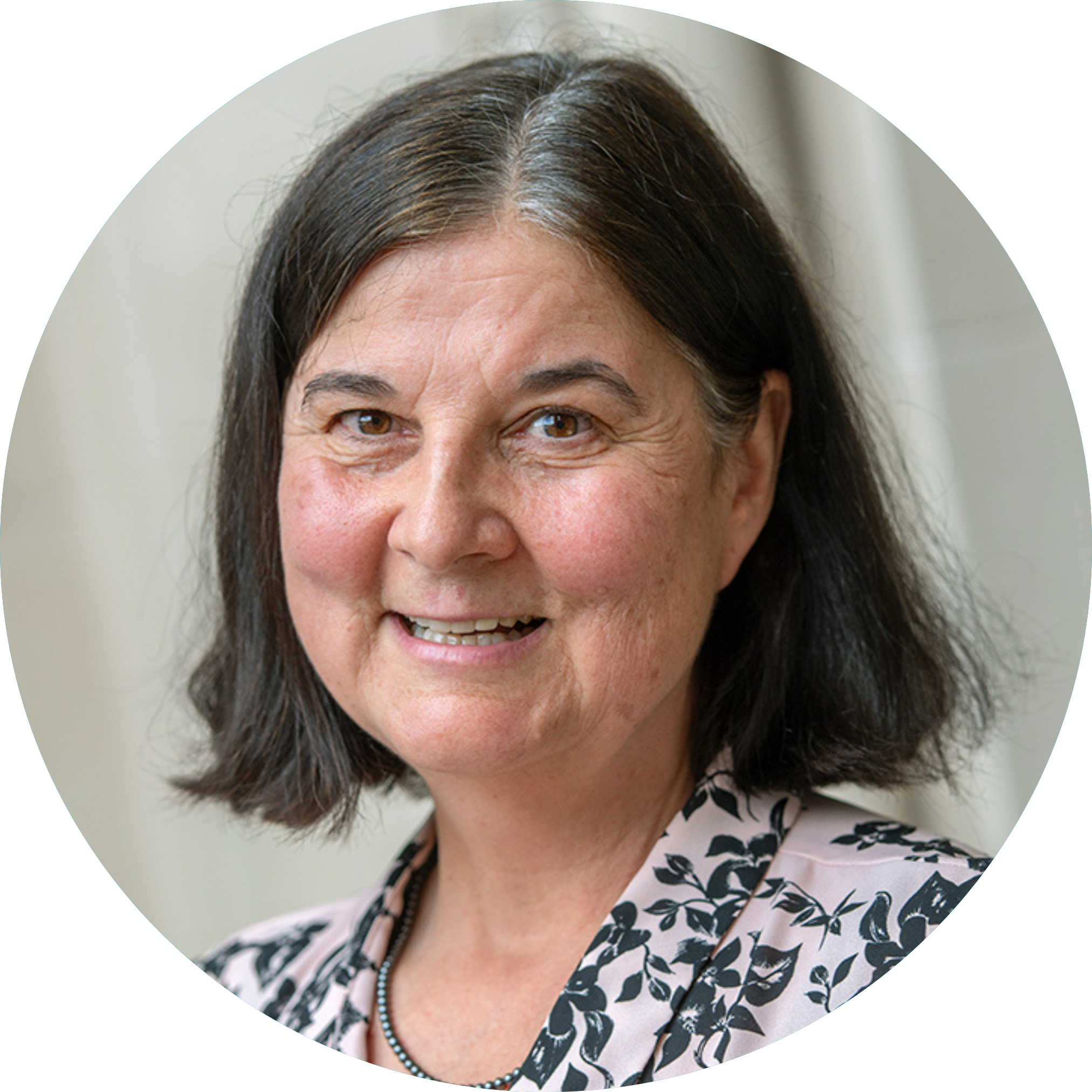German/English: Helga Hiss, M.A.
