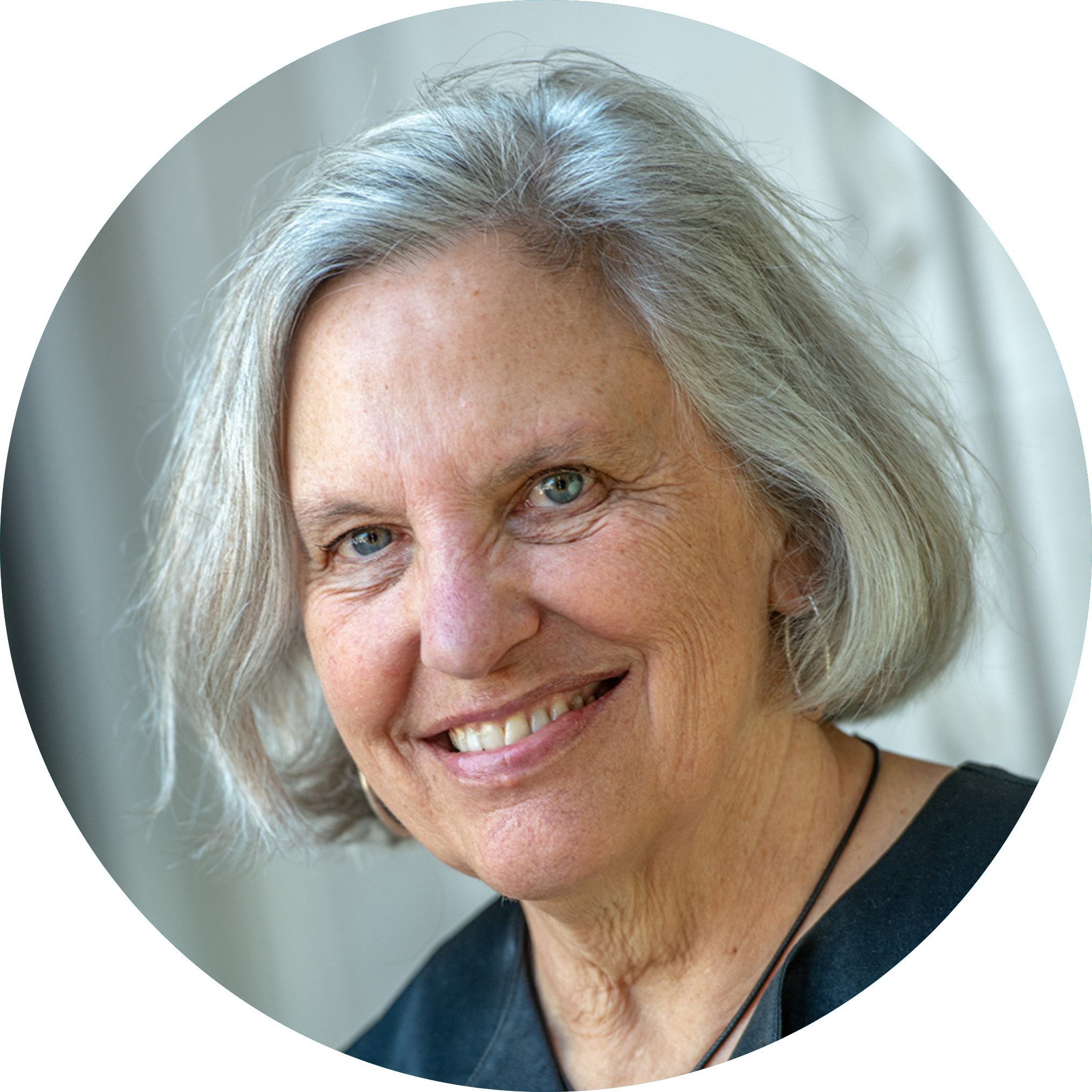 English: Liz Launer, M.A.