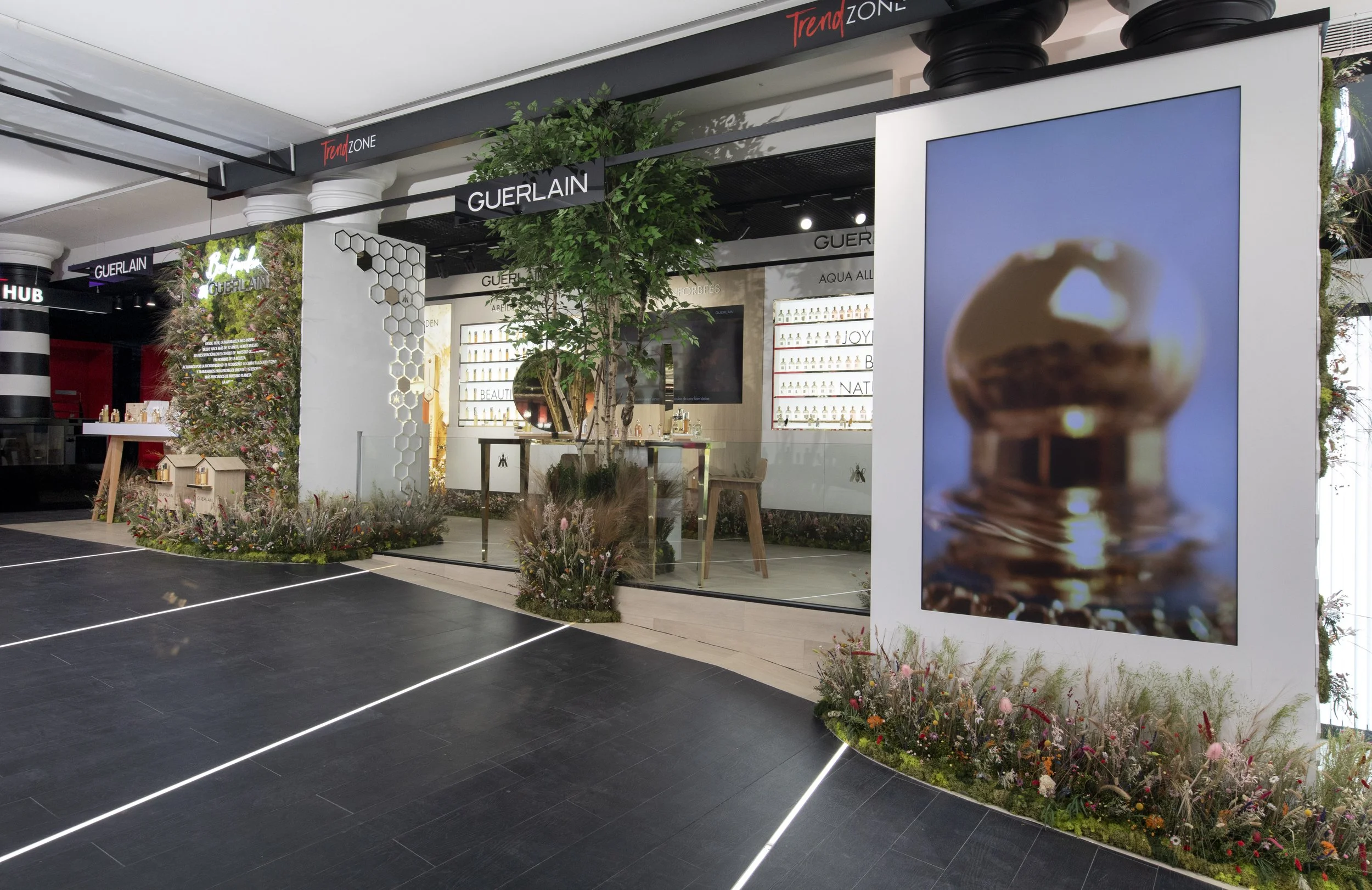 Luxury Client Service