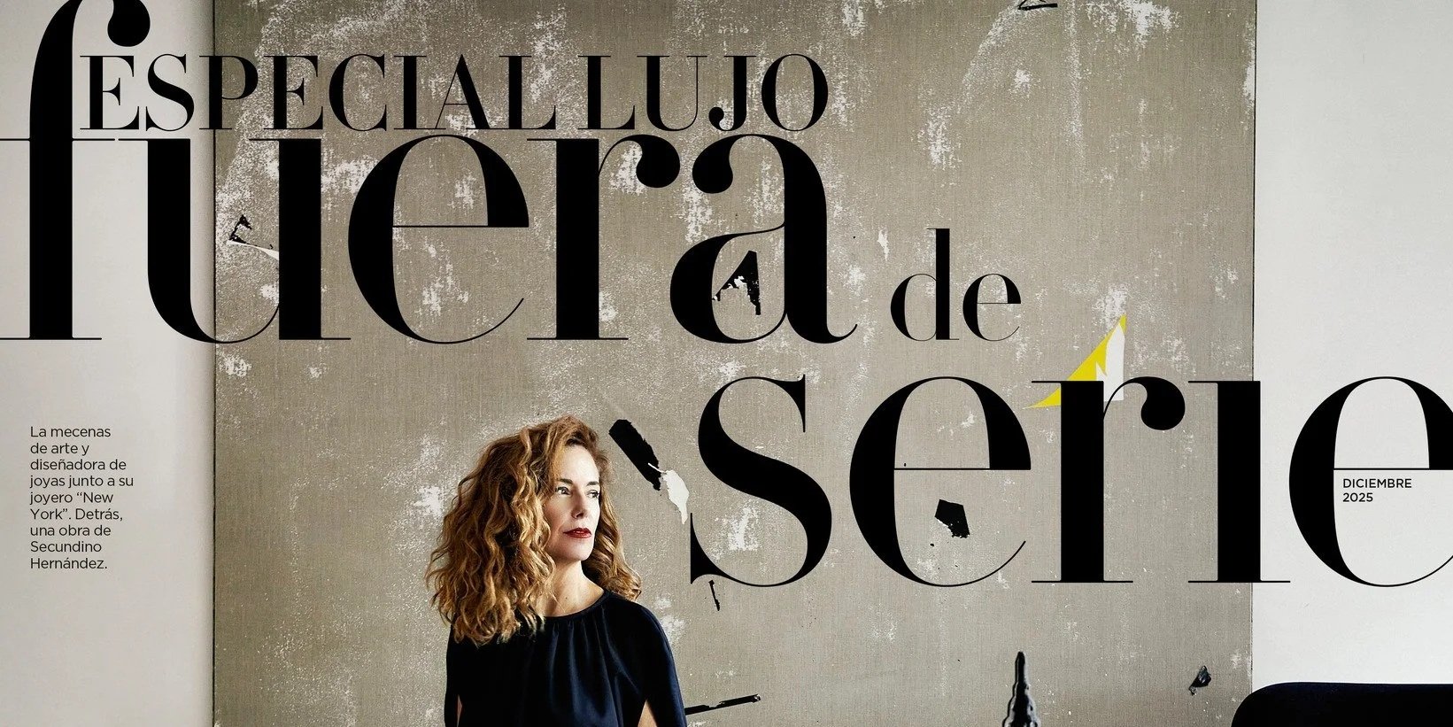 A woman with curly red hair looking to her left, wearing a black top, standing against a textured gray wall with large black and yellow text overlay. The text reads: 'ESPECIAL LUJO JIER de ser o.' Smaller text on the lower left explains the image, and a white circle in the right side contains the date December 2025.