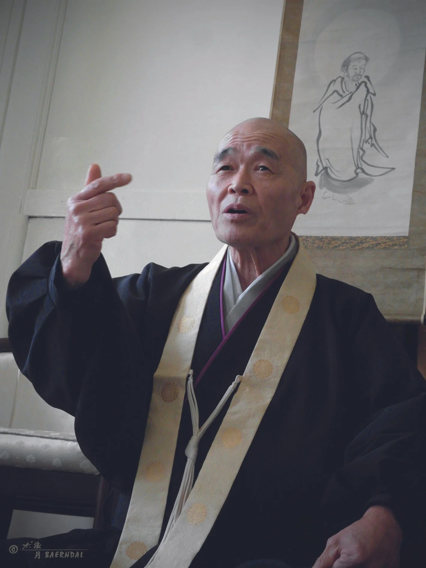 Shinzan teaching on a sesshin 2013