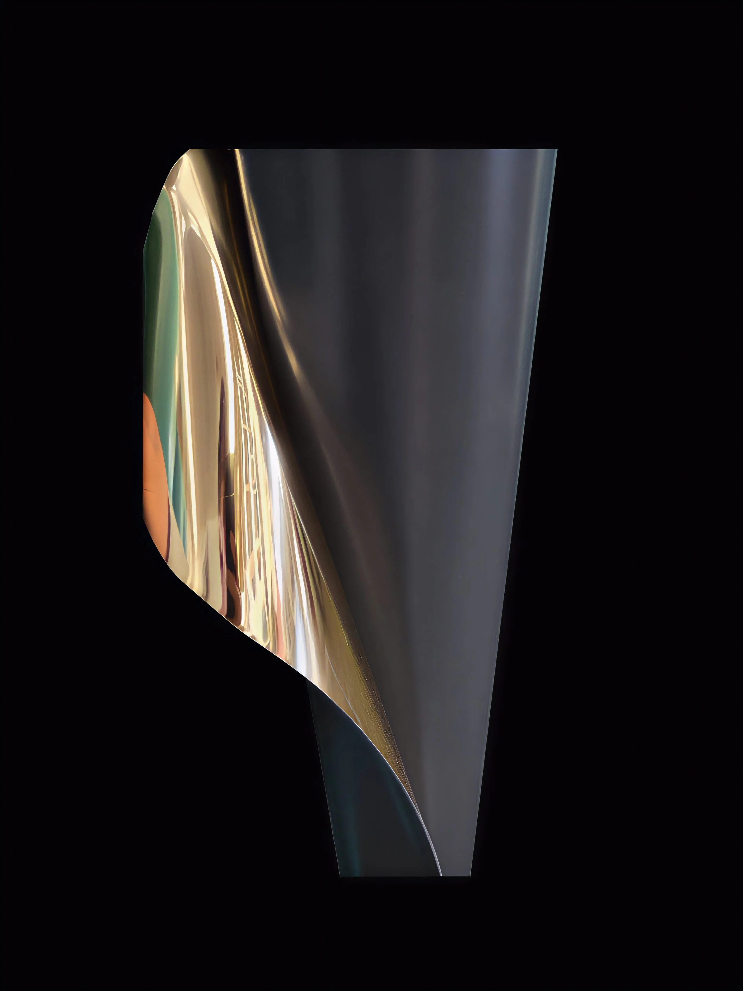 Schermo pieghevole con immagini colorate.