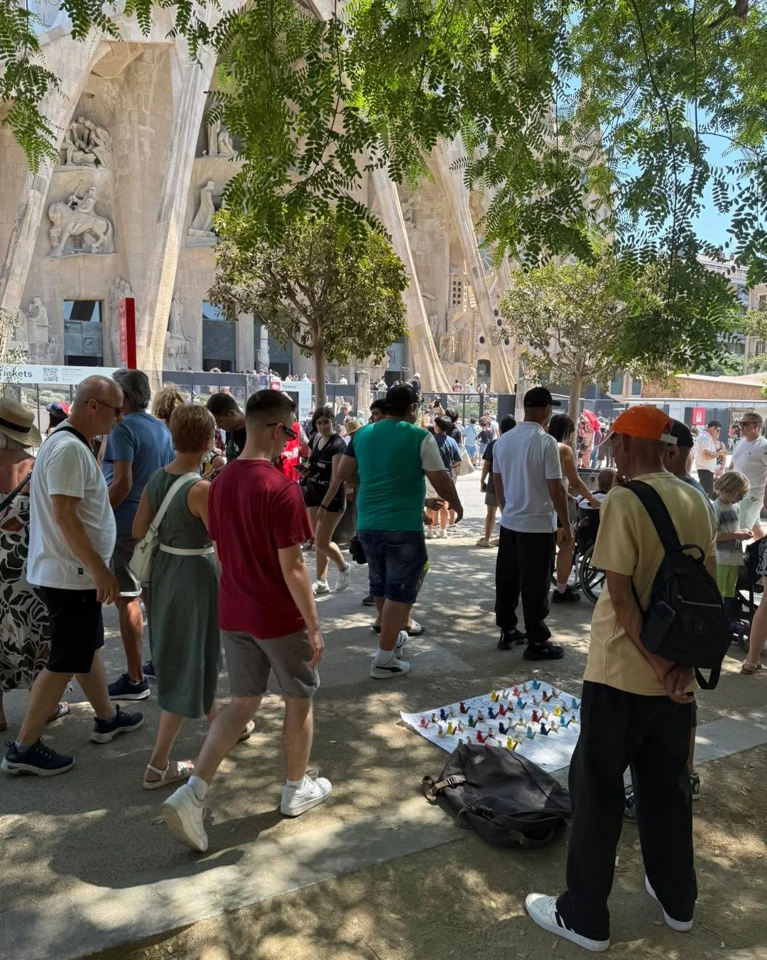 Hold on!!! There is a guy selling Luxembourg bird whistles outside the Basilica in Barcelona 🤔🤨🧐