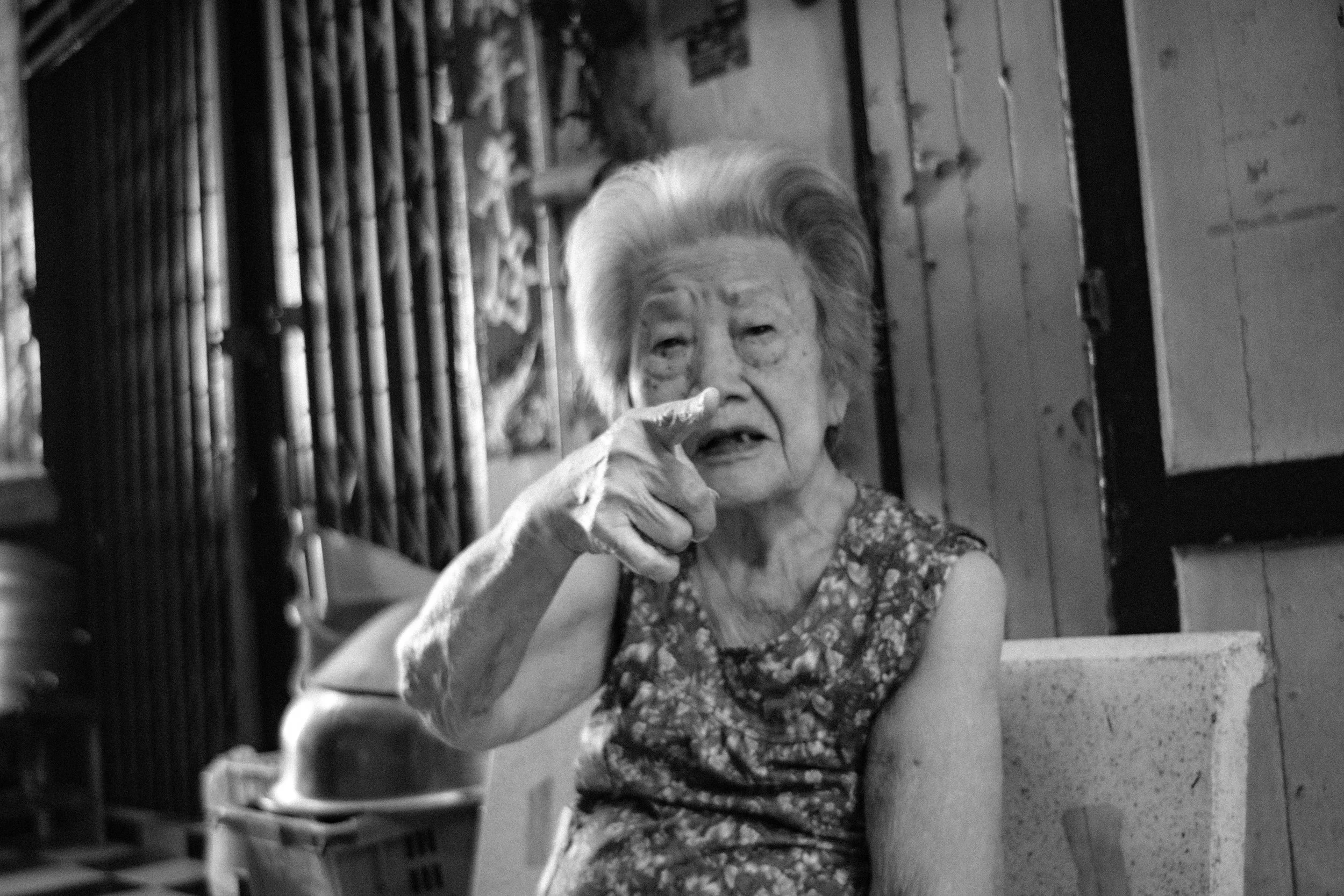 Why I use vintage lenses for Street Photography.