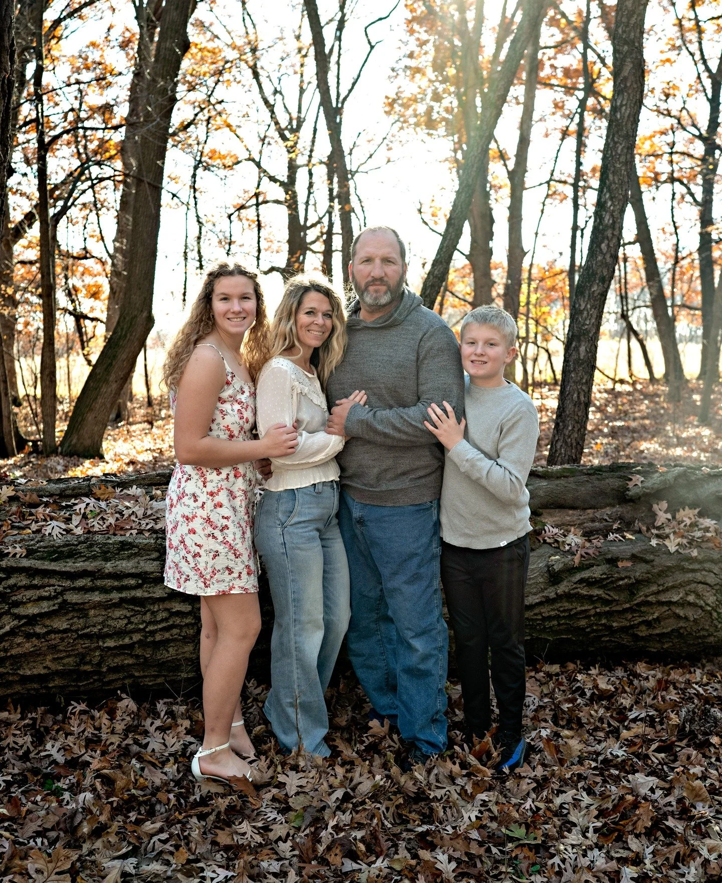 My last session before the snow came!! Thank you for having me take your family pictures!