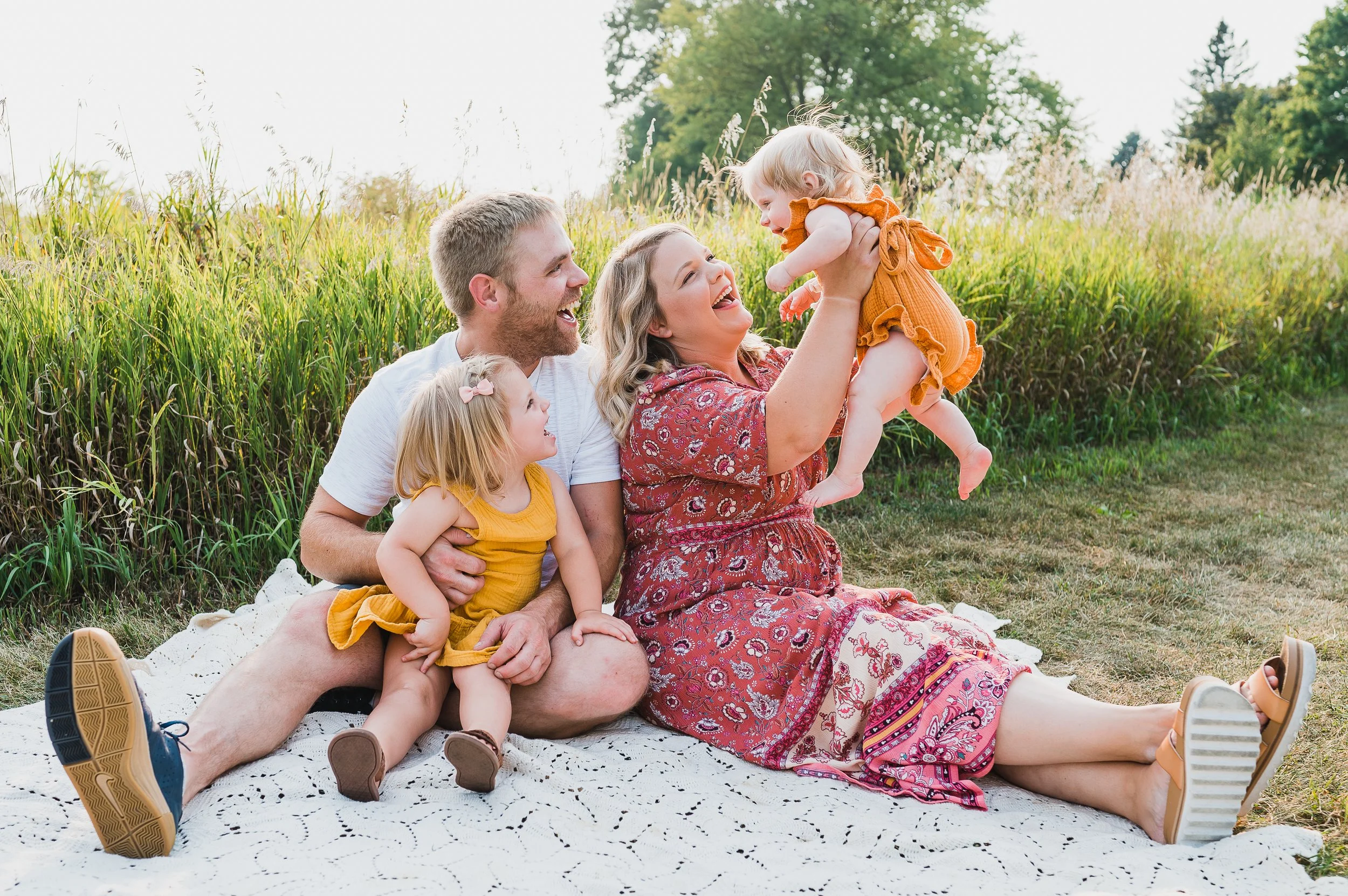 Lake Millls, Wisconsin family photography session with young children.jpg