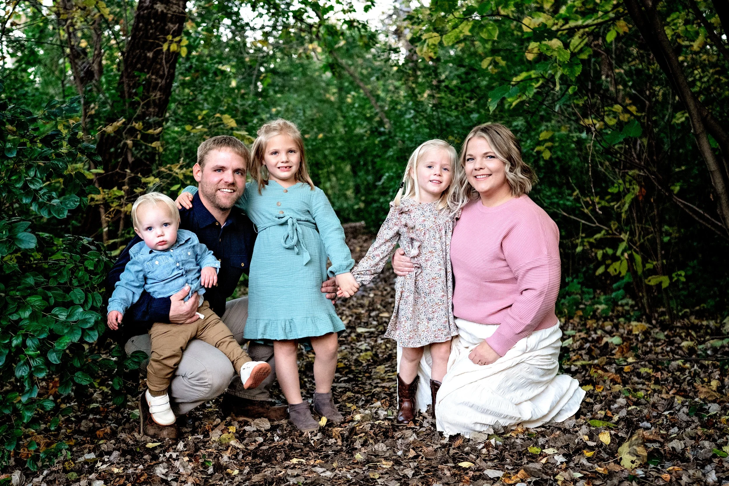 watertown wisconsin family photographer with young children.jpg