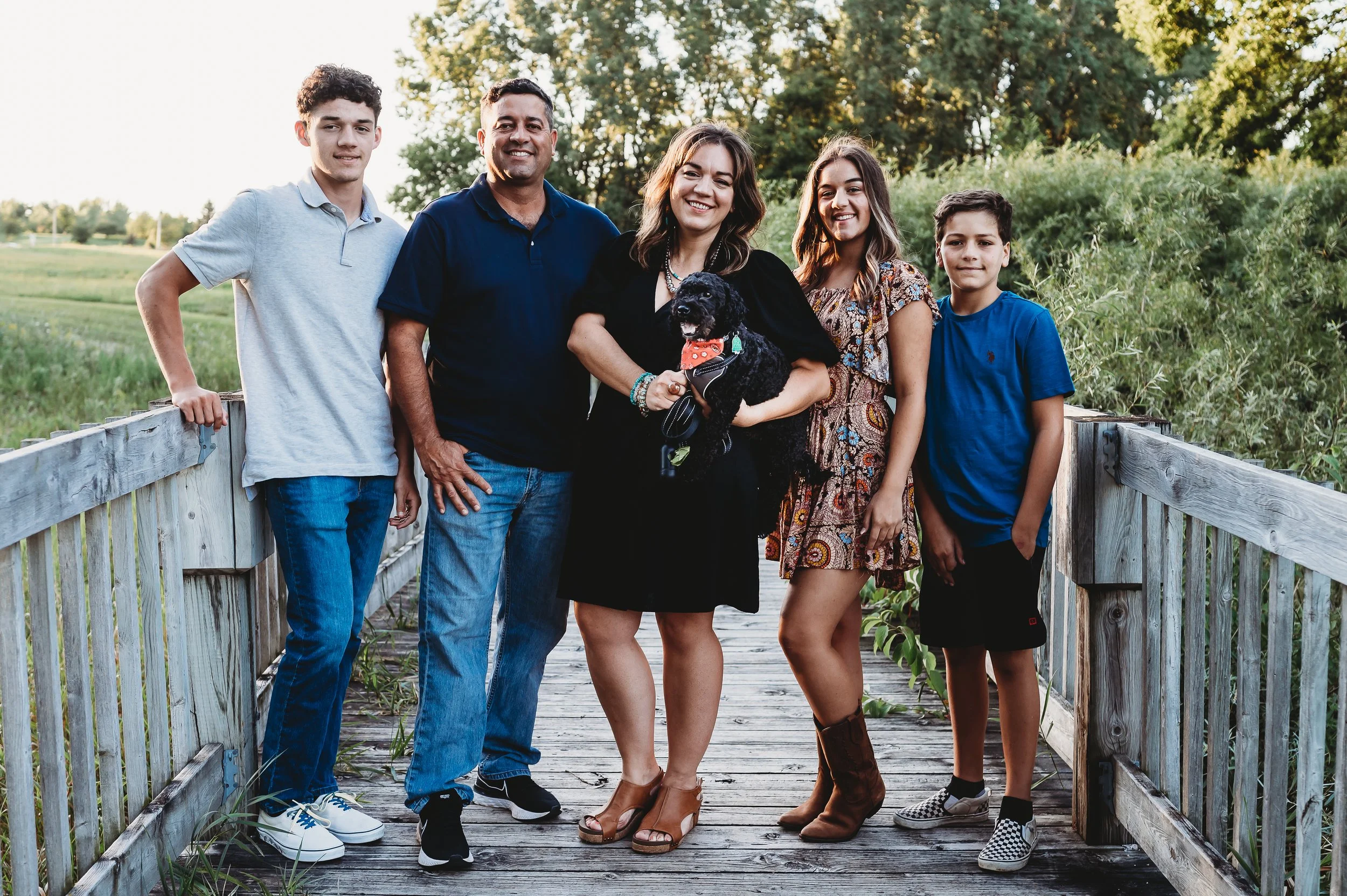 Family photography sessions in Sun Prairie wisconsin.jpg