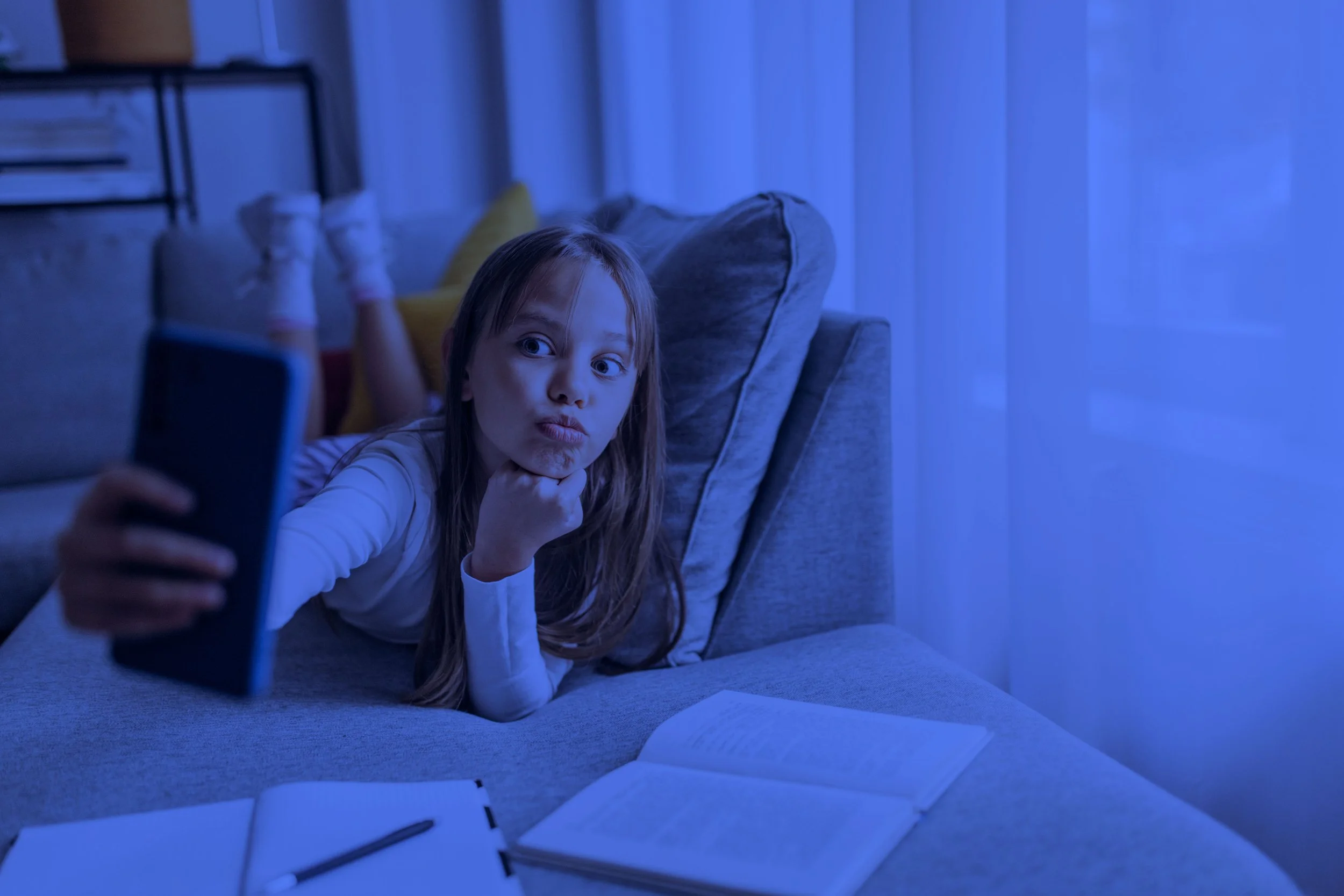 How to Set Positive Social Media Boundaries With Your Child