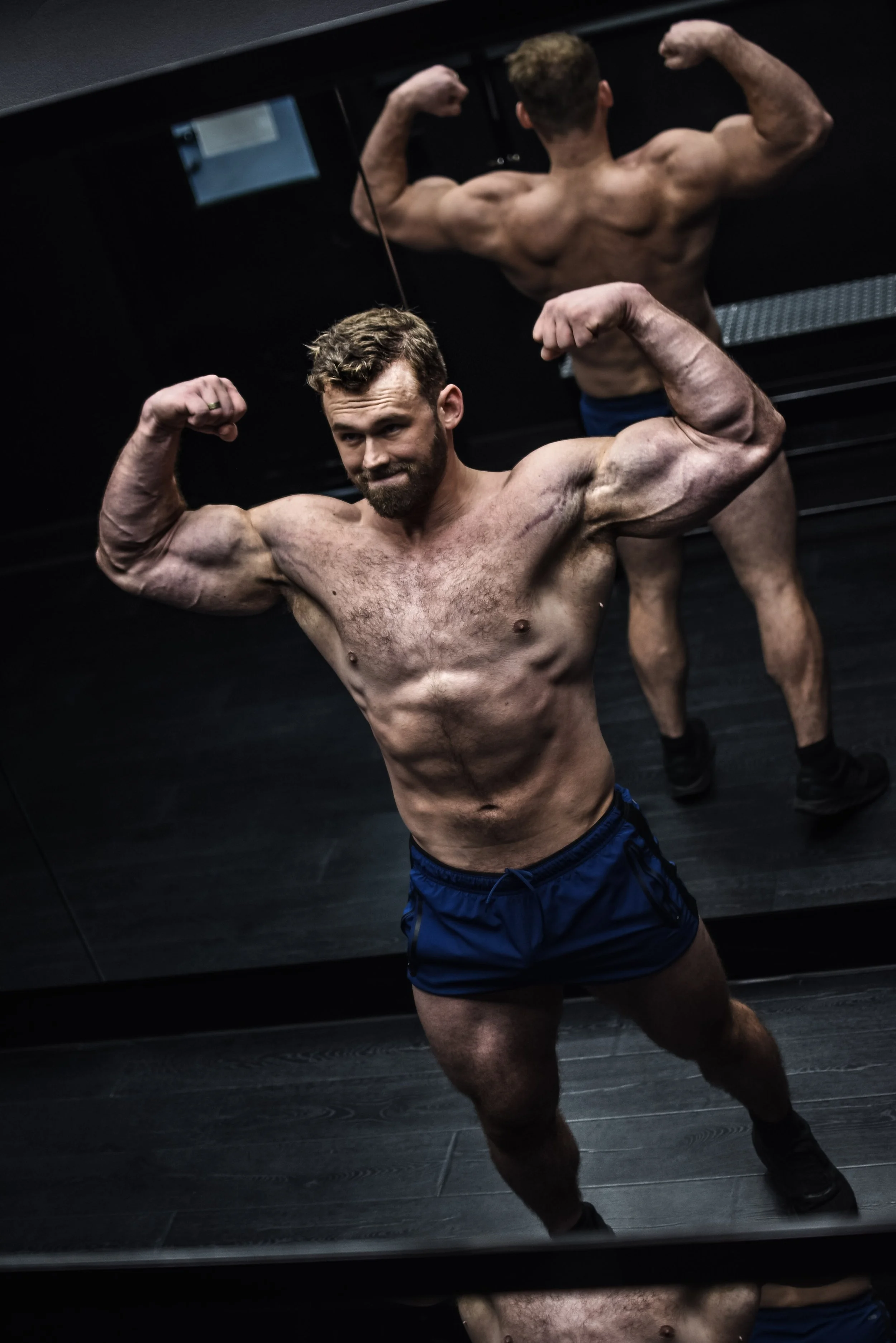 Zakary Edington double bicep