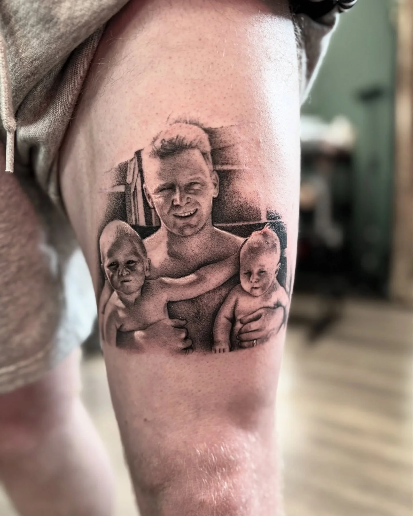 Honoured to do this memorial piece of my clients Dad yesterday, he sounded like a great man 🙏🏼 
Done @nastyfoxtattoo 
Availability from late September onwards in both Bristol and Tetbury @kyodo.studios 💫 

#bristol #bristoltattoo #bristoltattoostu