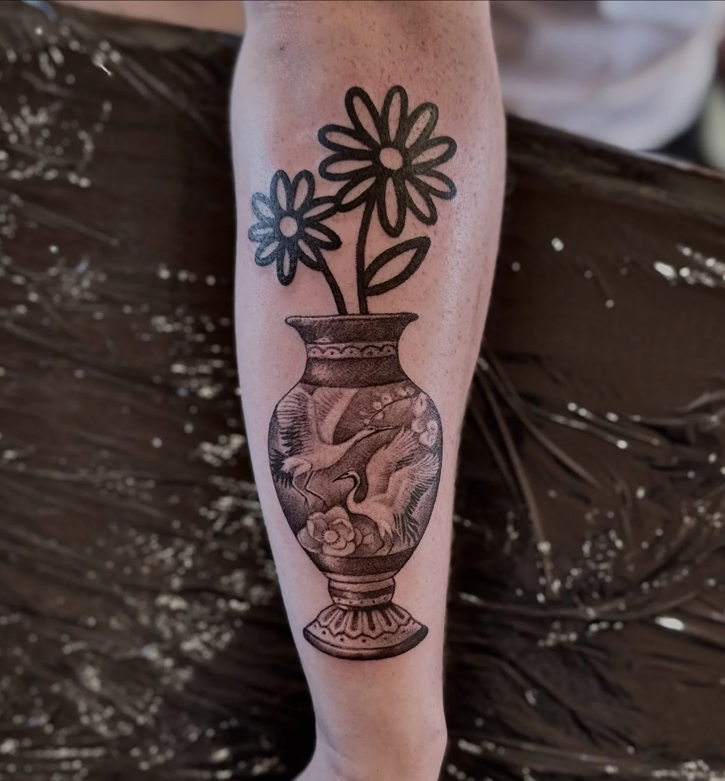 Cute vase with a bit of a mixed style from @kyodo.studios 
Mostly doing day sessions now but if you&rsquo;re an existing customer or have some fun ideas for realism patchwork then sometimes I can find space 😉  if it&rsquo;s not the sort of thing I w