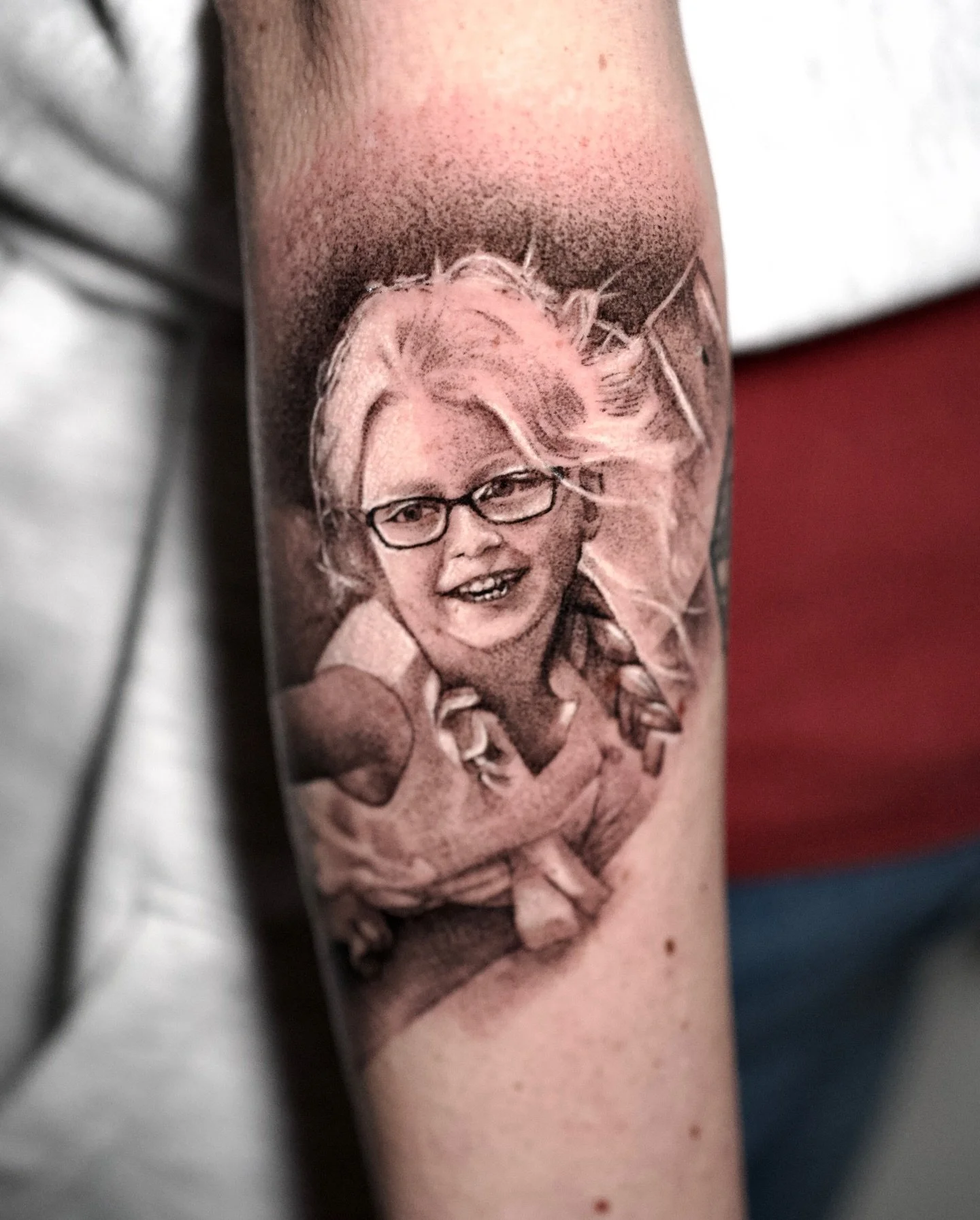 Cute tattoo from today of my clients daughter 🥰 4 hours for this one 🫶 
Taking bookings for Sunshine Coast from June onwards (May fully booked) dm me your ideas! 

First day trying @pantheraink and loving it too 🤌🏼
.
.
.
#sunshinecoast #queenslan