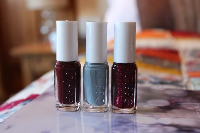 Two Christmas Nail Tutorials