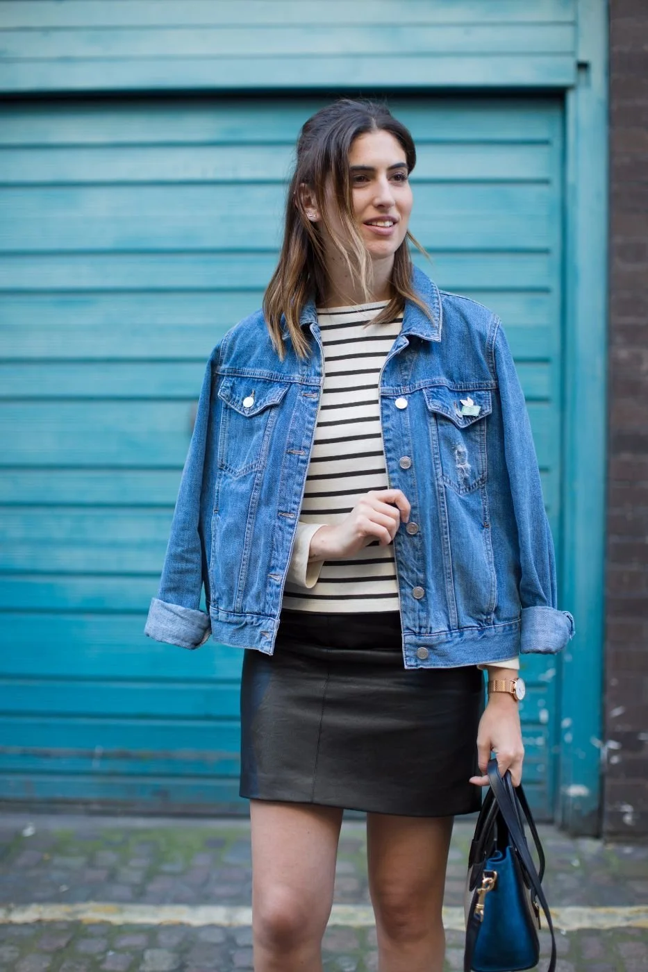 HOW I STYLE A LEATHER SKIRT