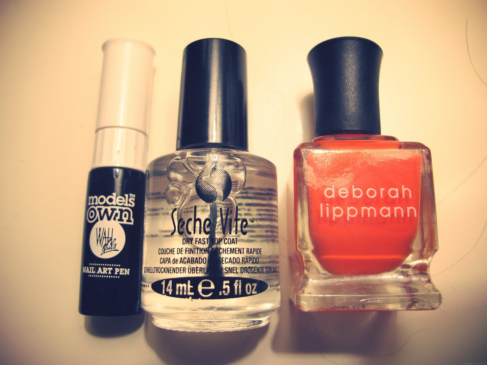 Drippy Halloween Nails