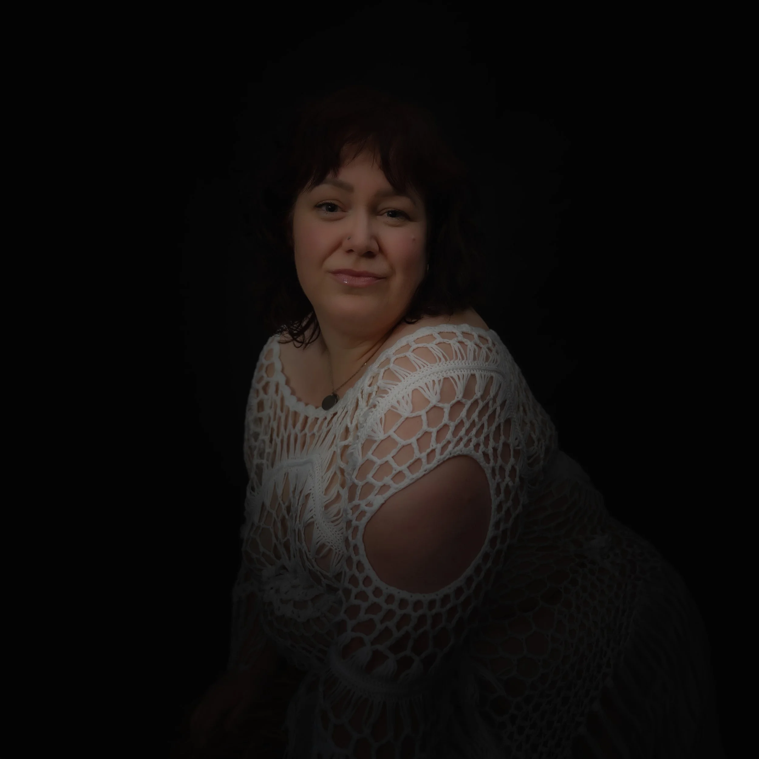 Portraitfotografie Netzkleid fotografiert von Torsten Senst Fotograf im Fläming Jeber-Bergfrieden Coswig/Anhalt