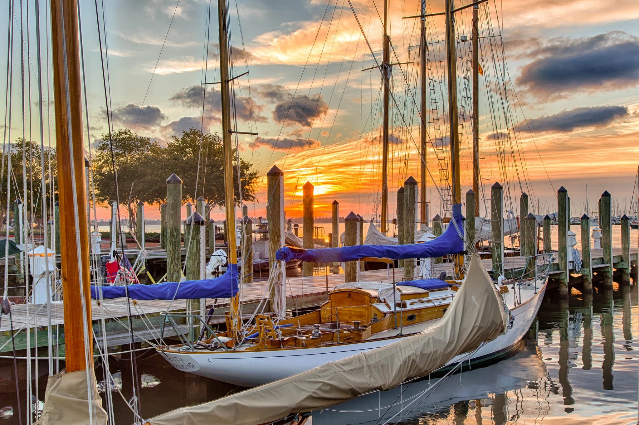 140923_Annapolis_Sunrise_170_HDR_1-Edit.jpg