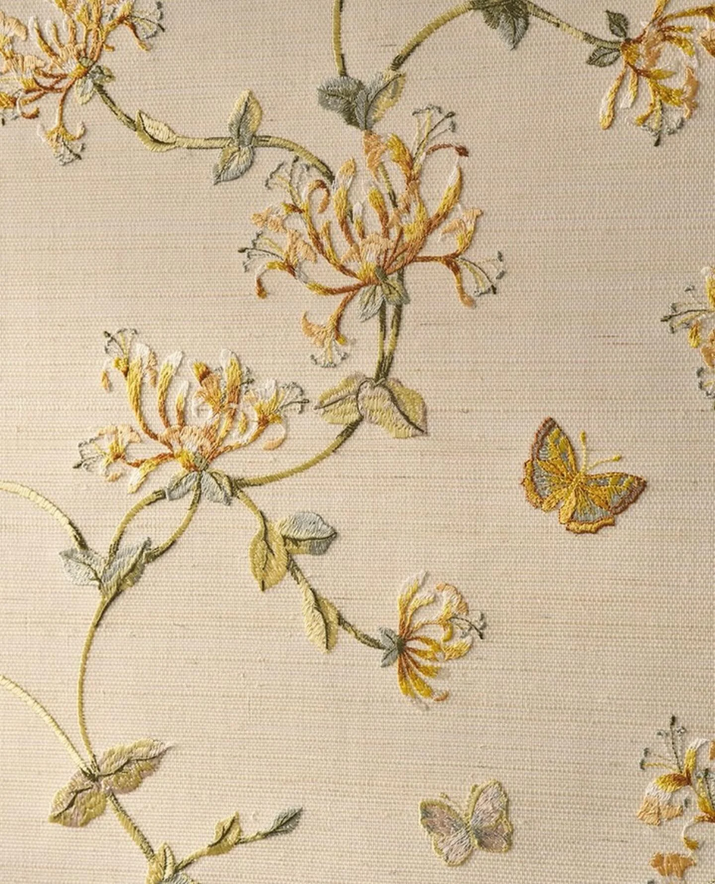 Starting our weekly series&hellip;Tuesday Treasures! This Tuesday we are loving this @colefaxandfowler embroidered sisal wallpaper. One of our favorite prints - Honeysuckle Garden - totally elevated. Serene and dimensional with a touch of whimsy. 🦋