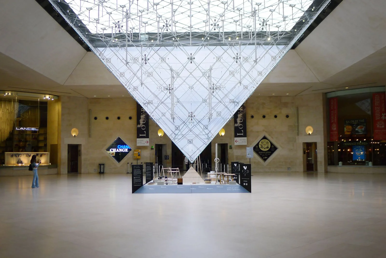 FFD-Louvre-display2.jpg