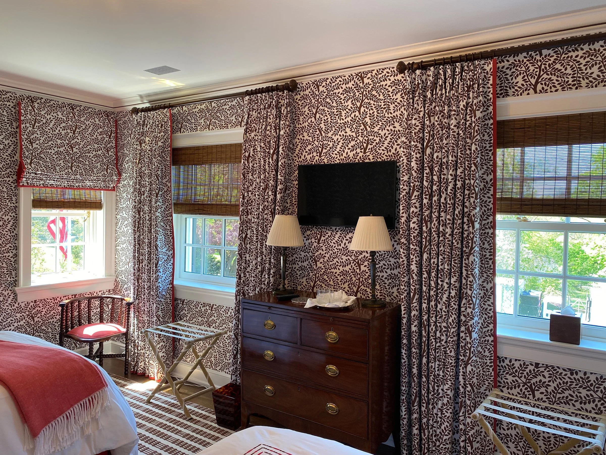 7-Kemble-Int-Brown-Bedroom-Drapery-Design-Karen-Lander.jpg